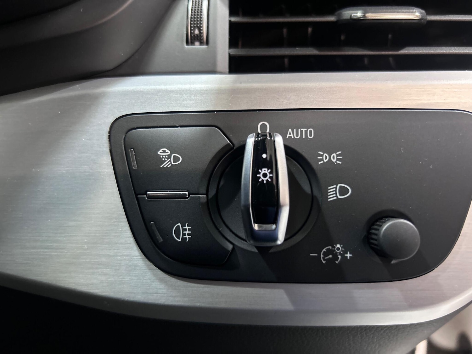 Used Audi A4 2016 for sale - 76925942: Photo 23