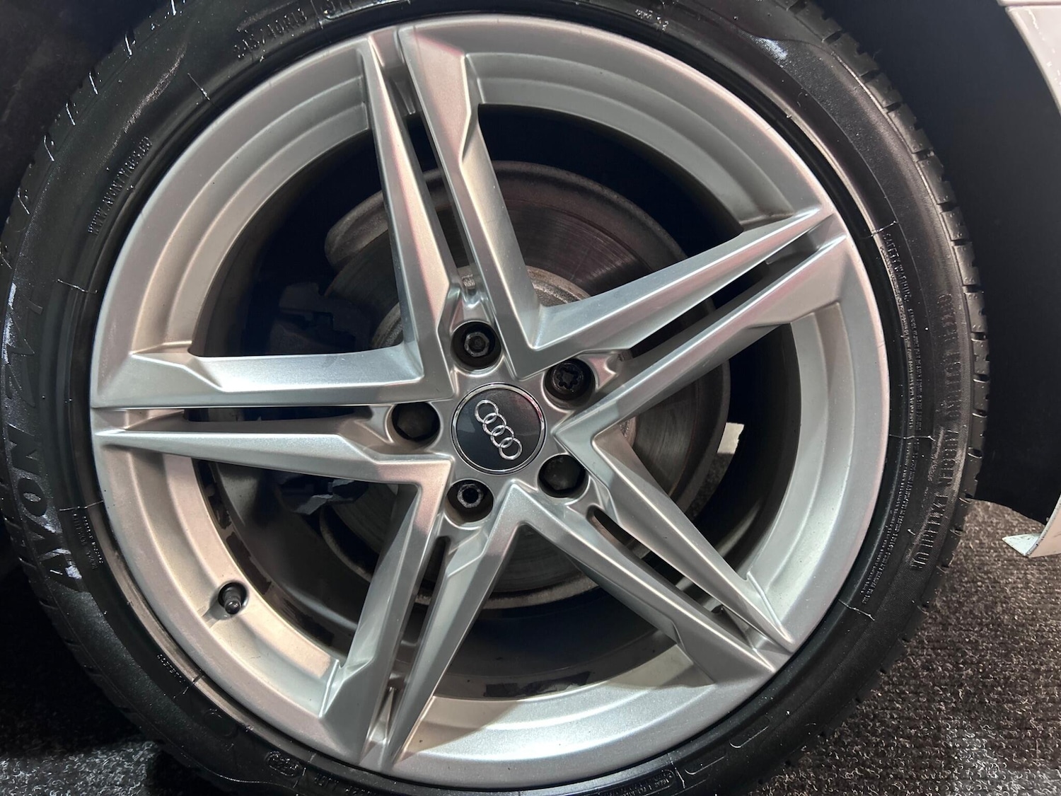 Used Audi A4 2016 for sale - 76925942: Photo 32