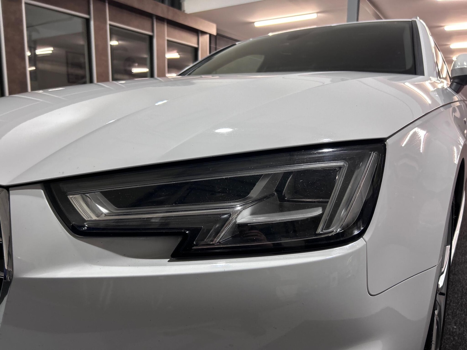 Used Audi A4 2016 for sale - 76925942: Photo 5