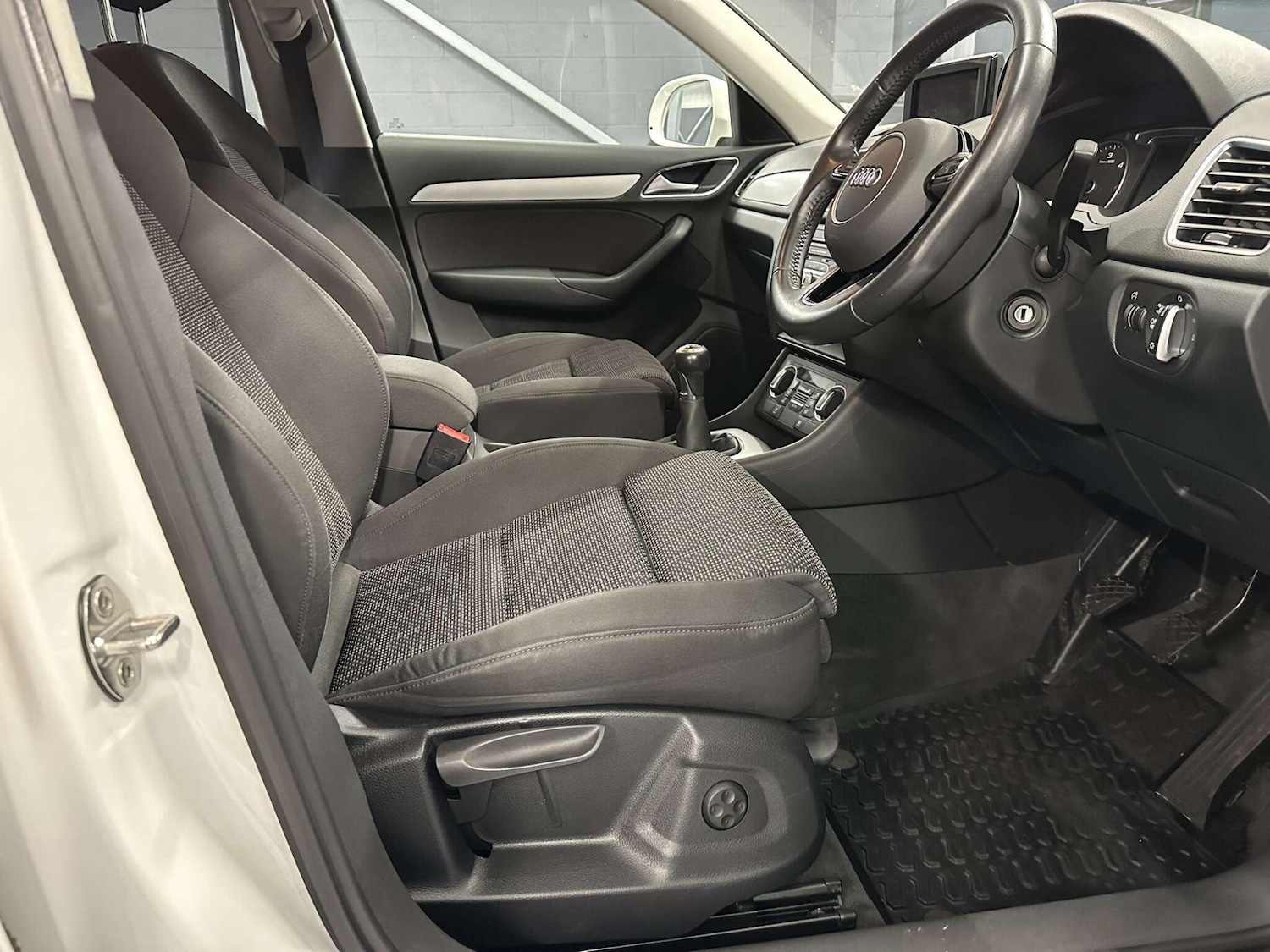 Used Audi Q3 2018 for sale - 76926212: Photo 11