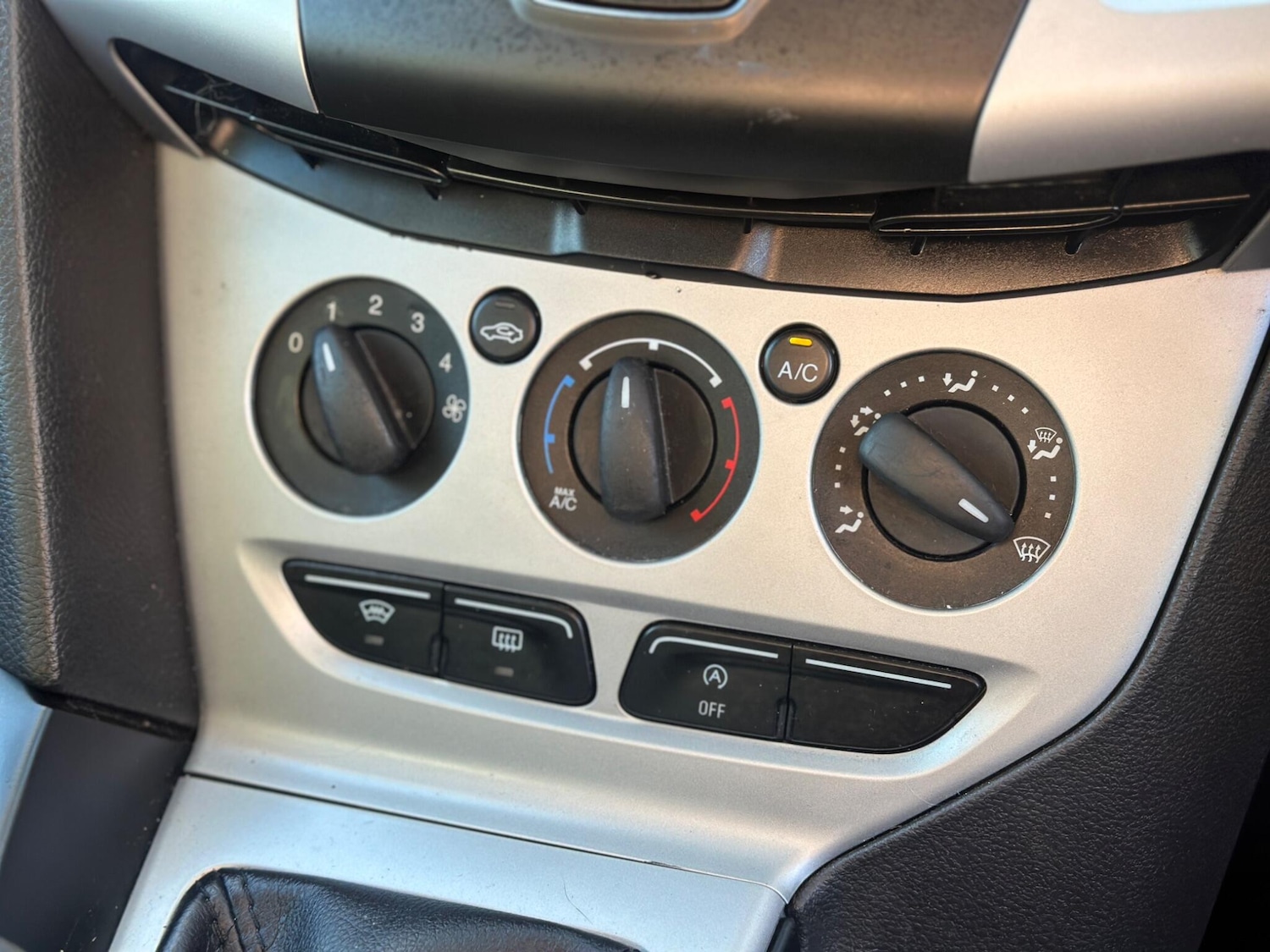 Used Ford Focus 2013 for sale - 77040075: Photo 16