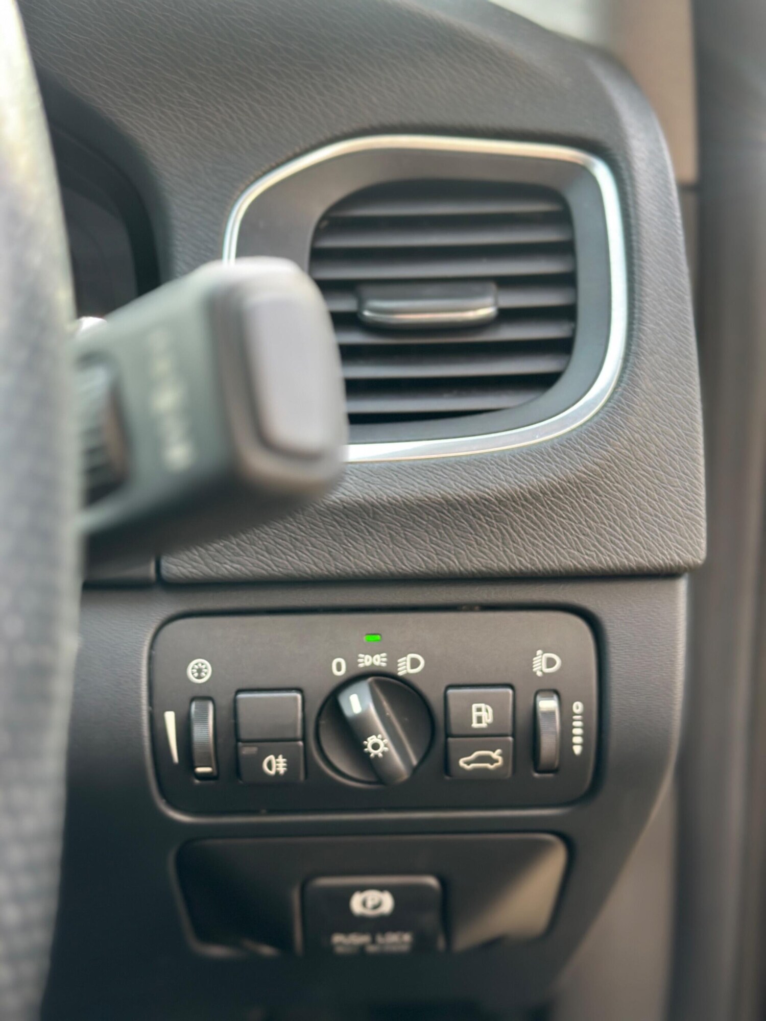 Used Volvo S60 2011 for sale - 77586381: Photo 15