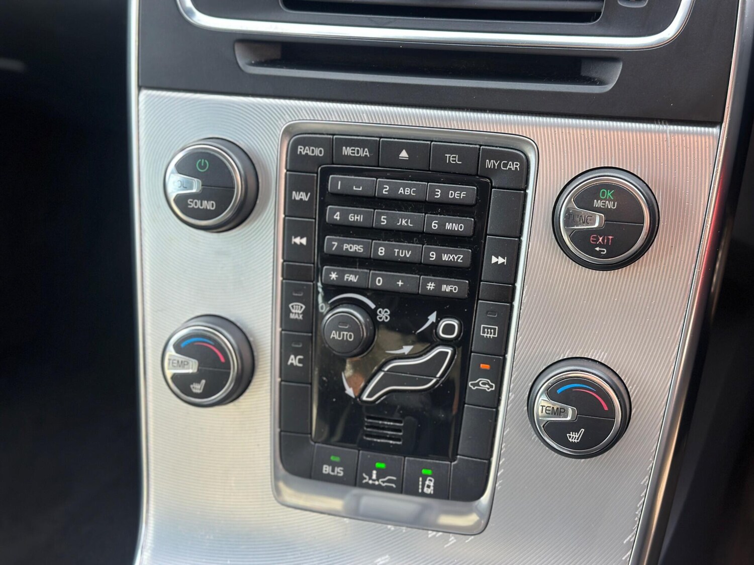 Used Volvo S60 2011 for sale - 77586381: Photo 21