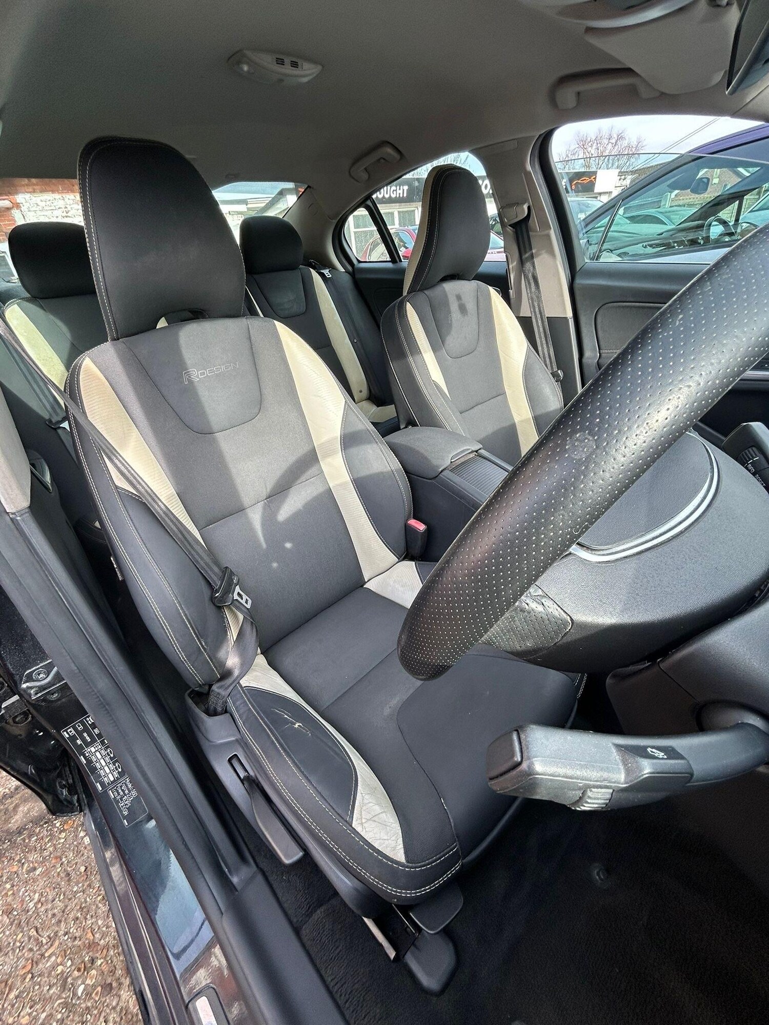 Used Volvo S60 2011 for sale - 77586381: Photo 24