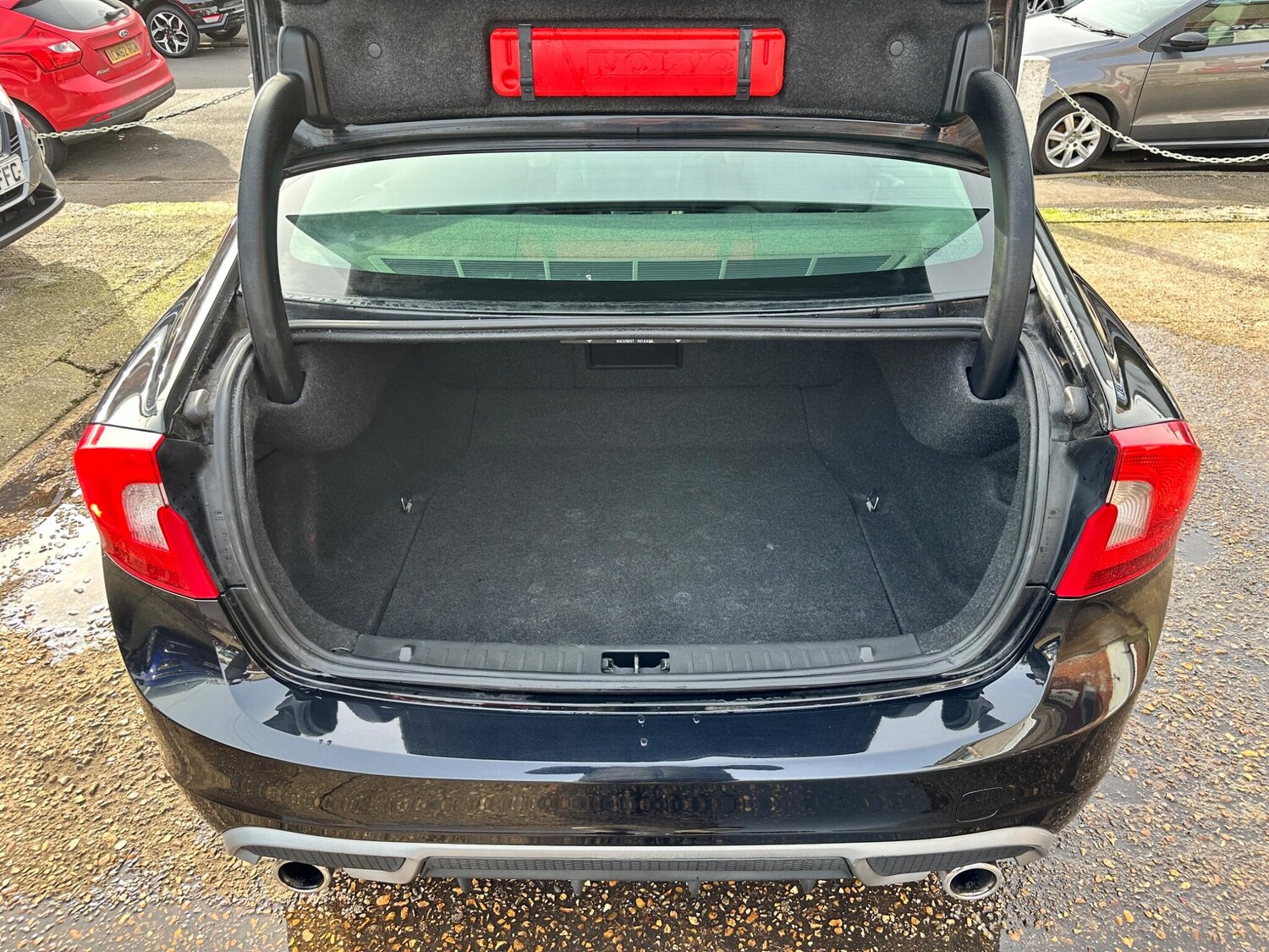 Used Volvo S60 2011 for sale - 77586381: Photo 8