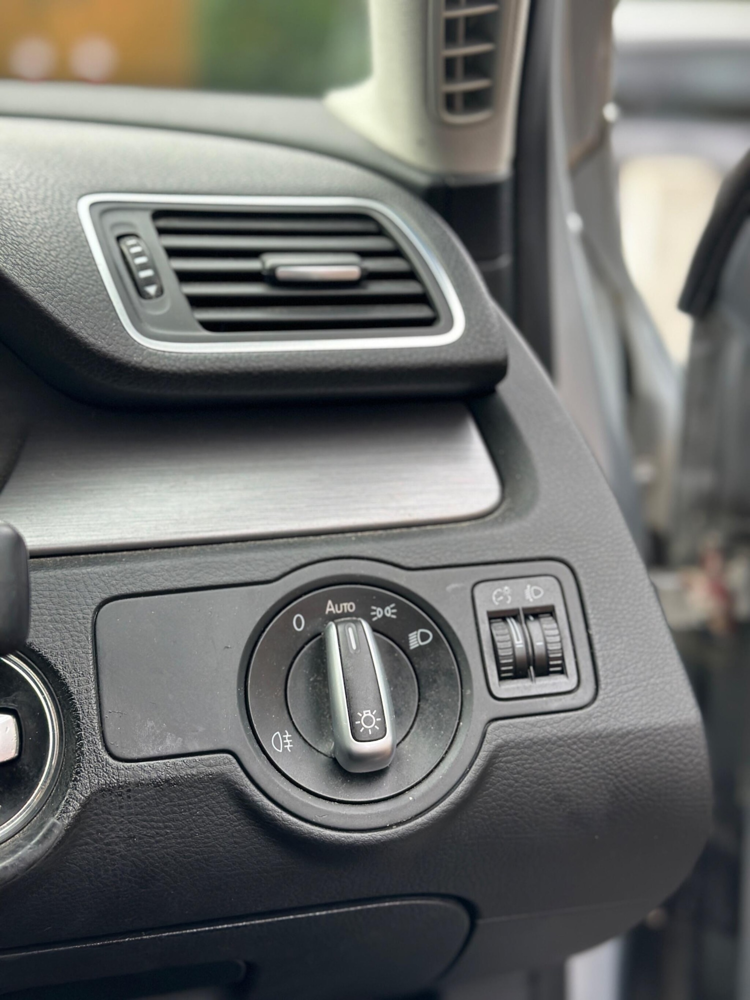 Used Volkswagen Passat 2012 for sale - 77016795: Photo 15