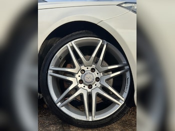 Used Mercedes-Benz E Class 2012 for sale - 77163548: Photo