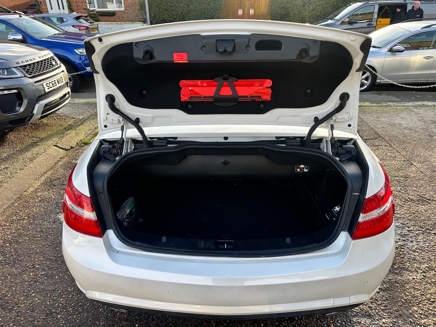 Used Mercedes-Benz E Class 2012 for sale - 77163548: Photo 7