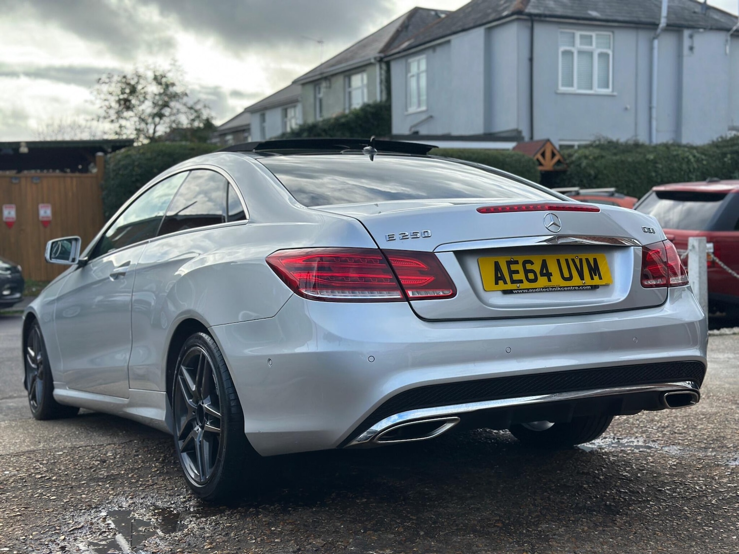 Used Mercedes-Benz E Class 2014 for sale - 76952681: Photo 10