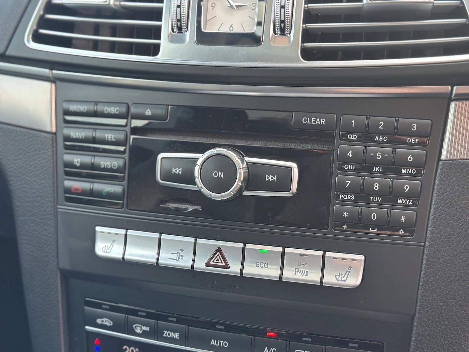 Used Mercedes-Benz E Class 2014 for sale - 76952681: Photo 21