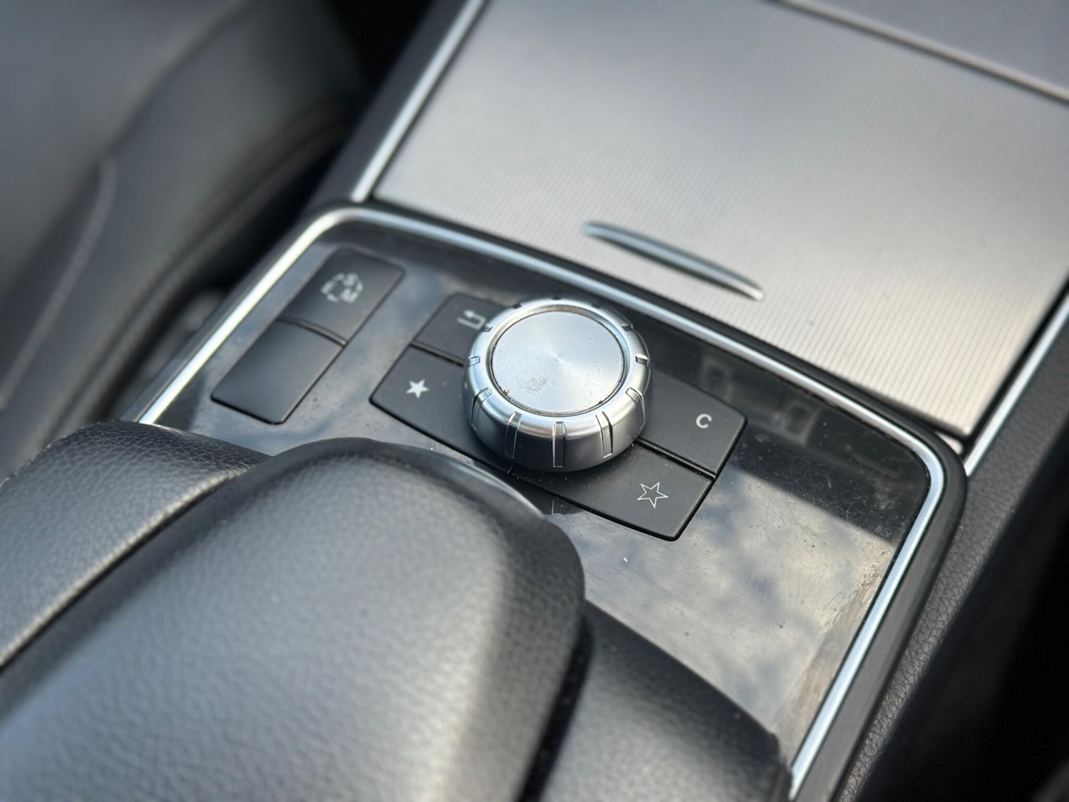 Used Mercedes-Benz E Class 2014 for sale - 76952681: Photo 24