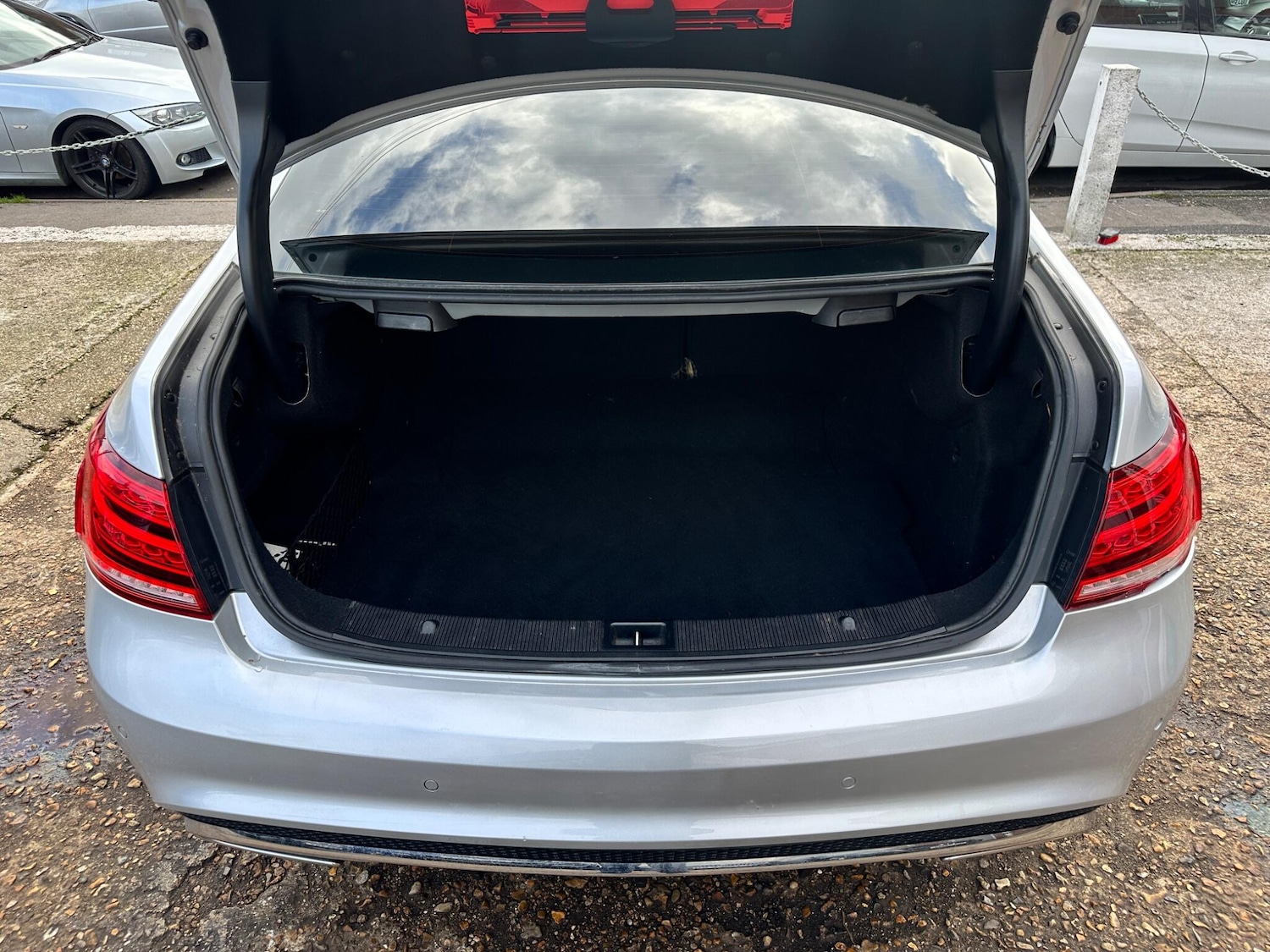 Used Mercedes-Benz E Class 2014 for sale - 76952681: Photo 9