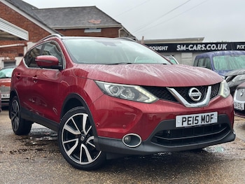Used Nissan Qashqai 2015 for sale - 77015614: Photo