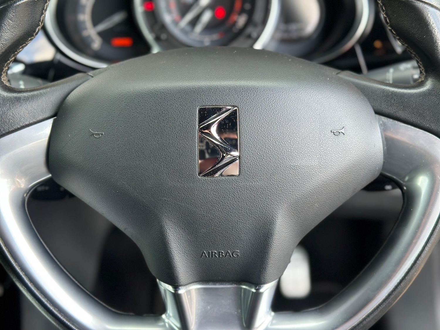 Used DS Automobiles DS 3 2017 for sale - 77537978: Photo 13