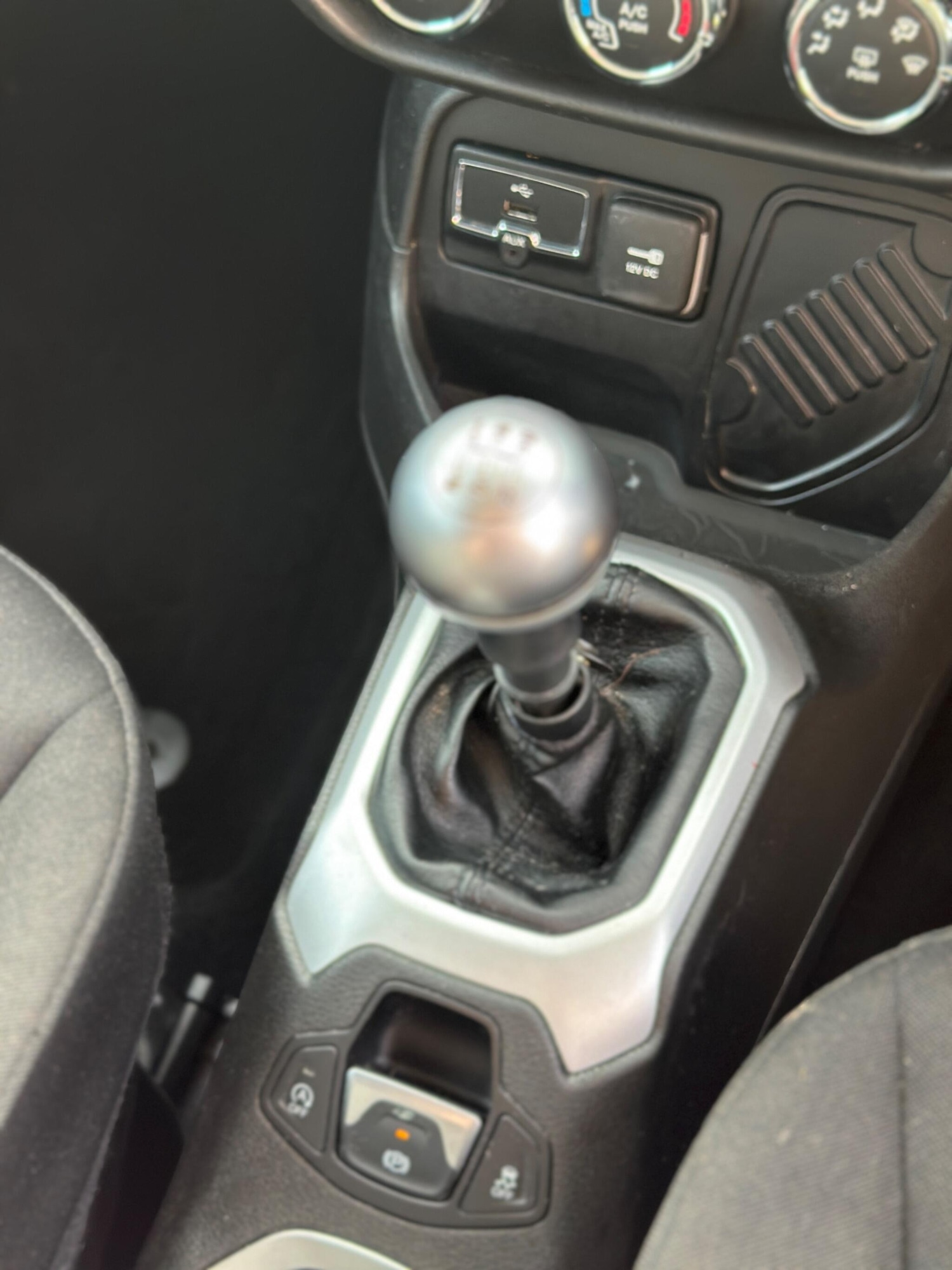 Used Jeep Renegade 2015 for sale - 77769297: Photo 21