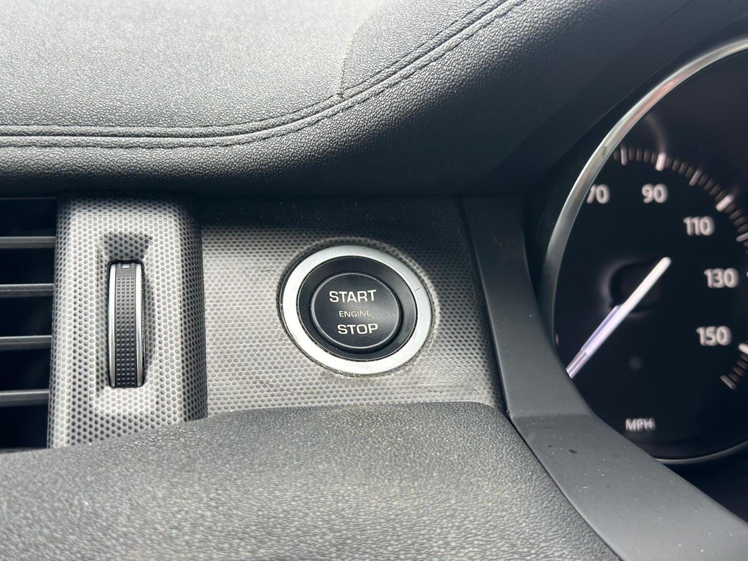 Used Land Rover Range Rover Evoque 2019 for sale - 76945977: Photo 12