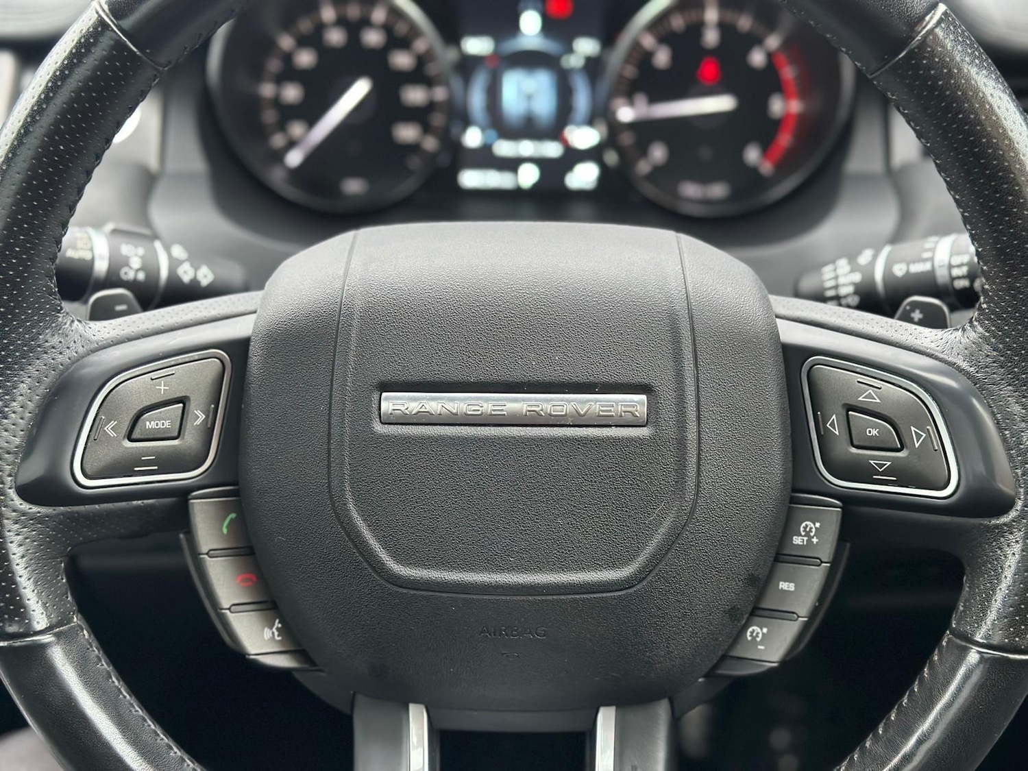 Used Land Rover Range Rover Evoque 2019 for sale - 76945977: Photo 32