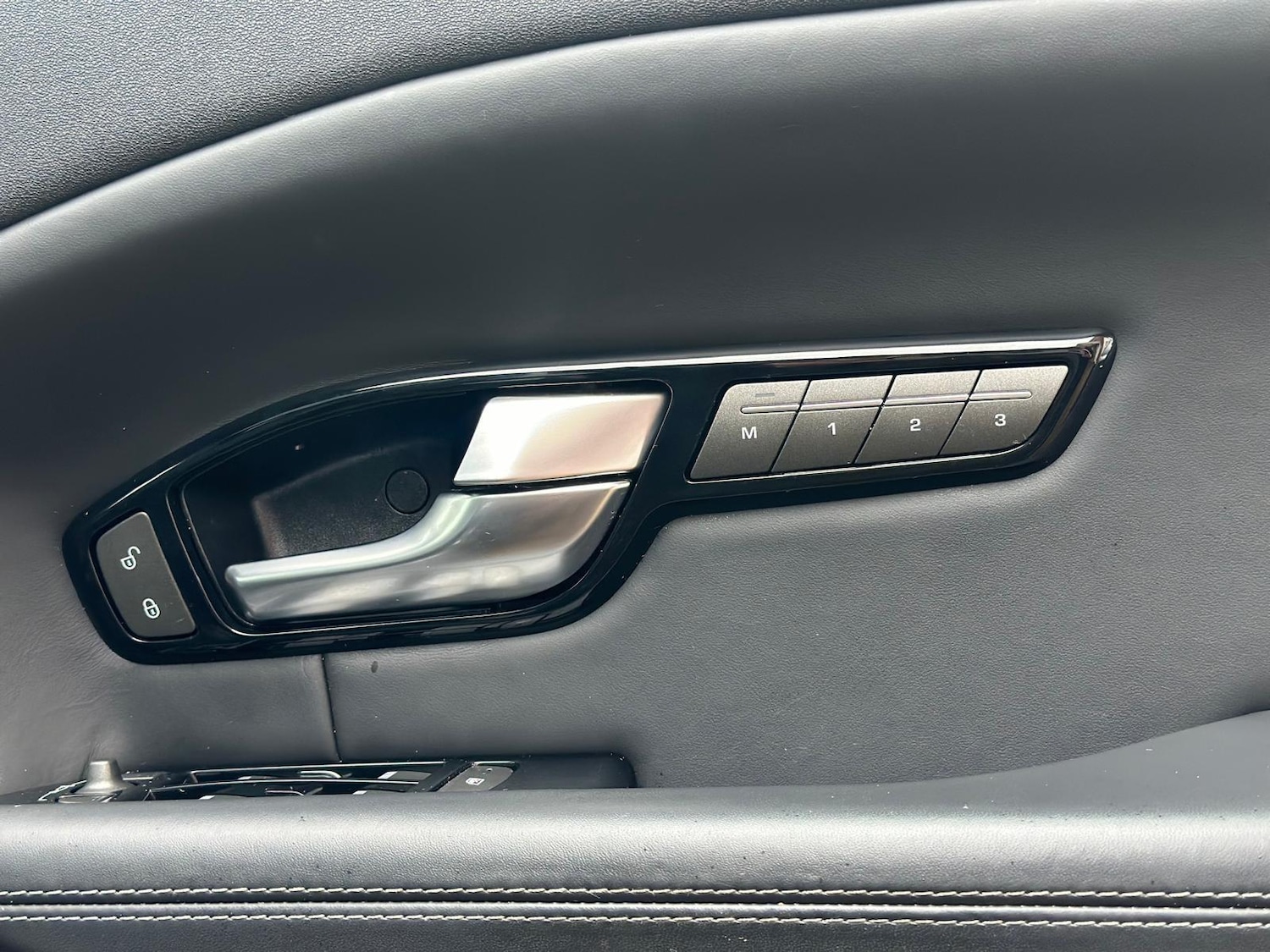 Used Land Rover Range Rover Evoque 2019 for sale - 76945977: Photo 37