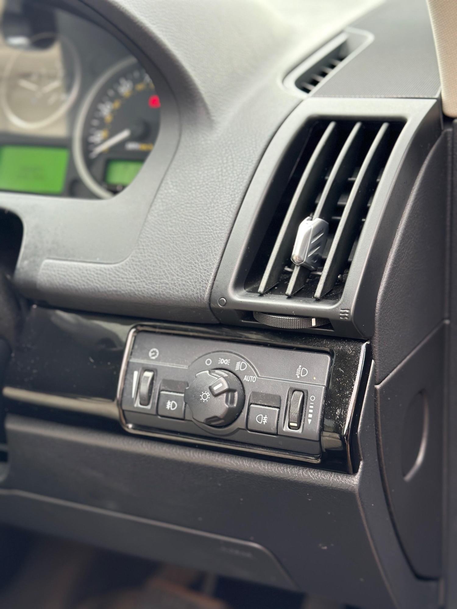 Used Land Rover Freelander 2 for sale - 77021211: Photo 17