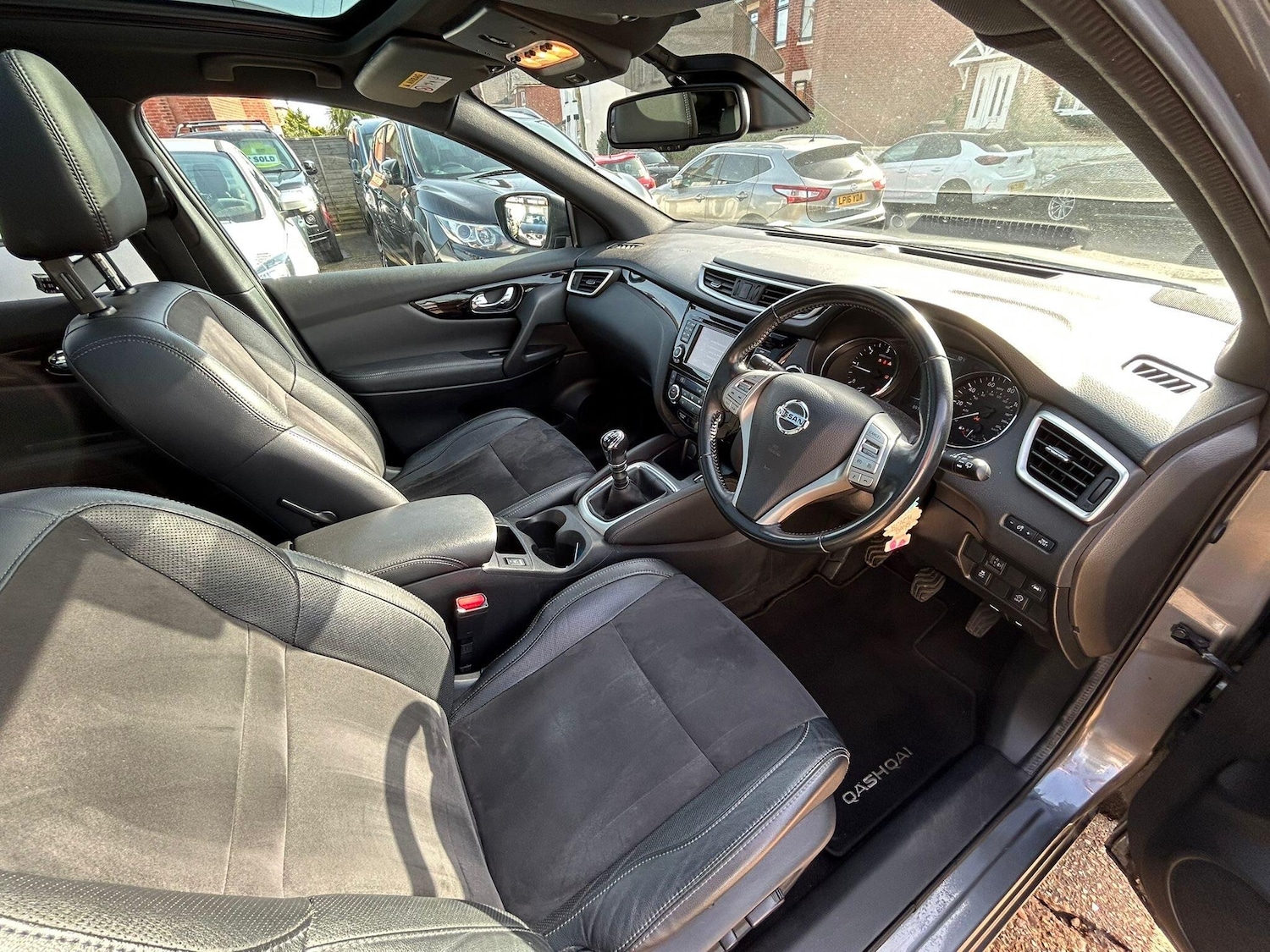 Used Nissan Qashqai for sale - 77670505: Photo 10