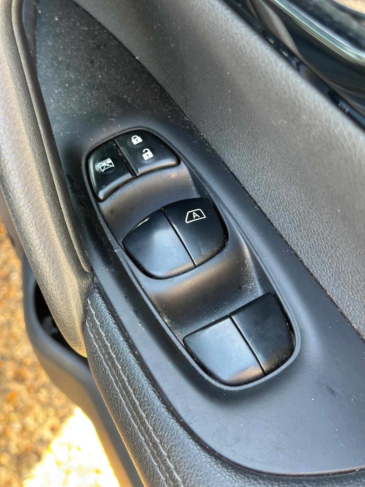 Used Nissan Qashqai for sale - 77670505: Photo 25