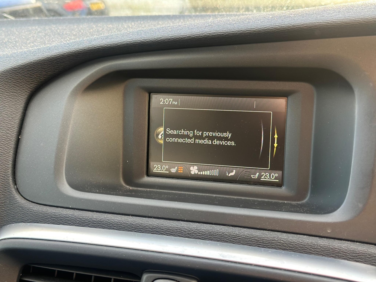 Used Volvo V40 2014 for sale - 77130590: Photo 17