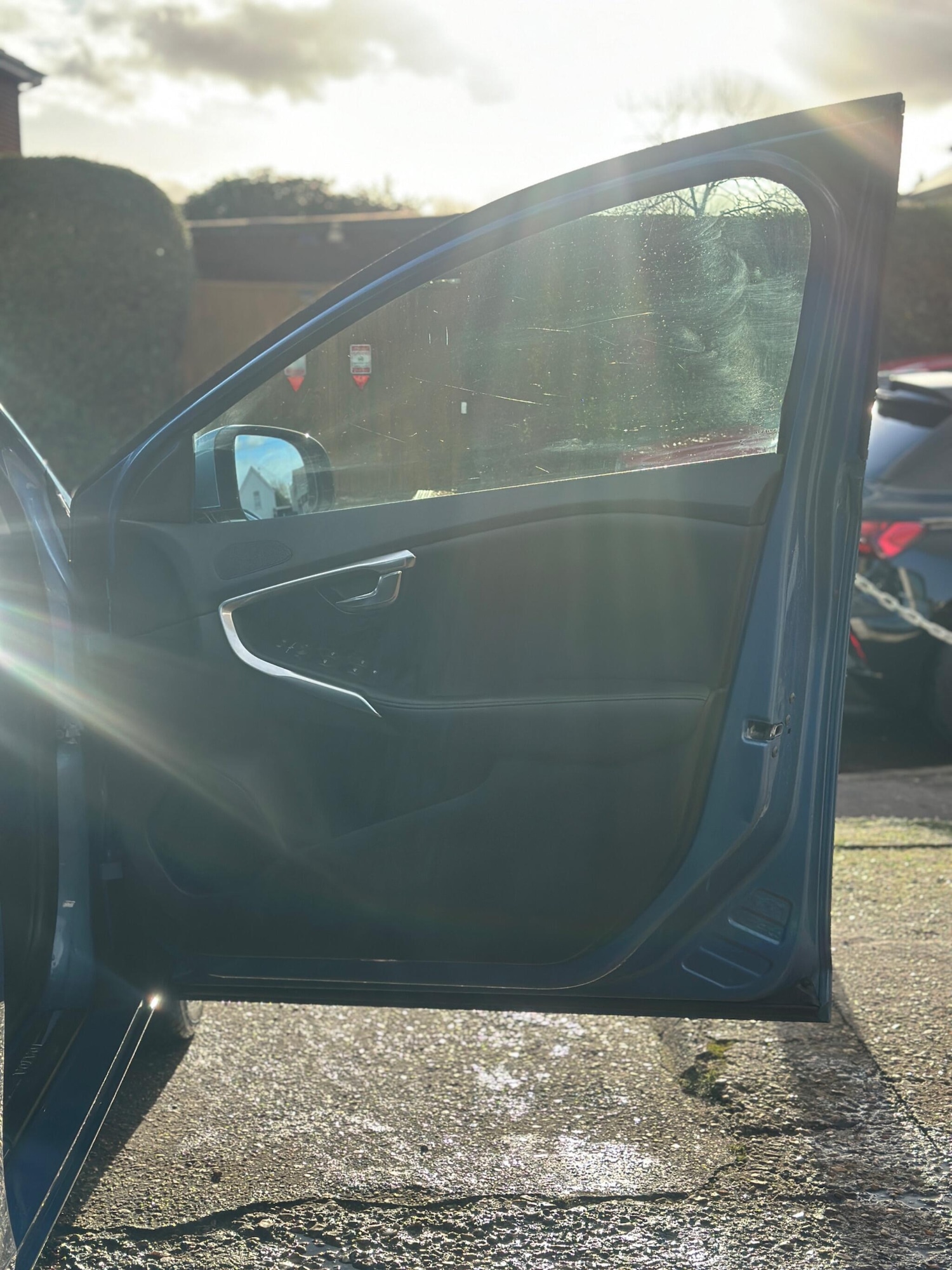 Used Volvo V40 2014 for sale - 77130590: Photo 24