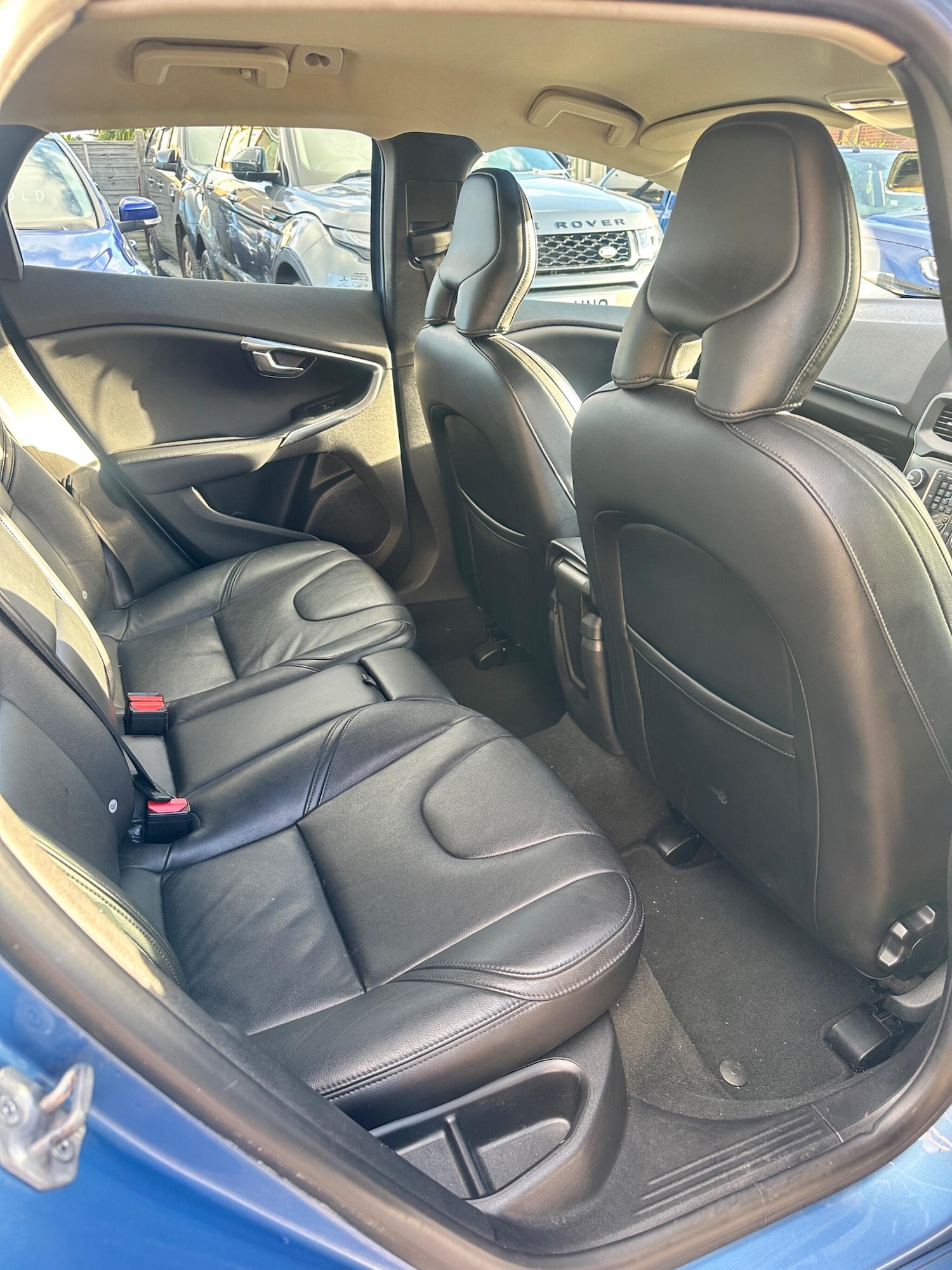 Used Volvo V40 2014 for sale - 77130590: Photo 26