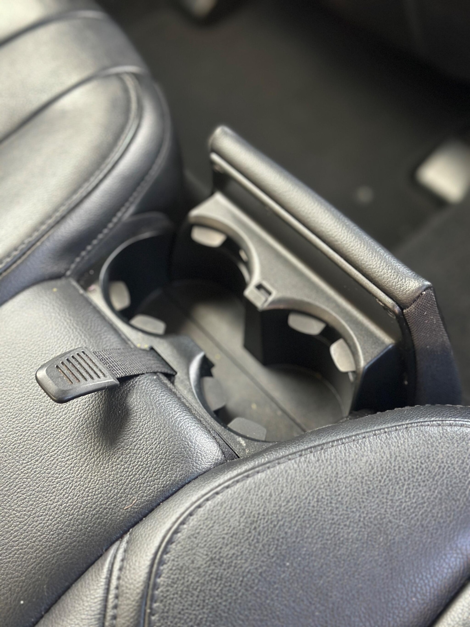 Used Volvo V40 2014 for sale - 77130590: Photo 27