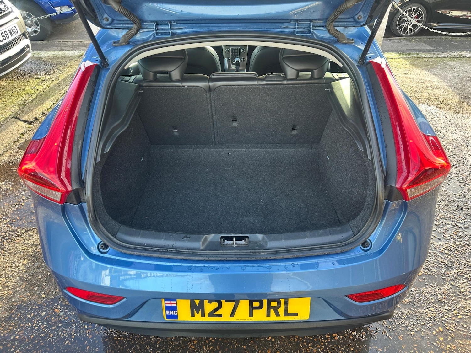 Used Volvo V40 2014 for sale - 77130590: Photo 8