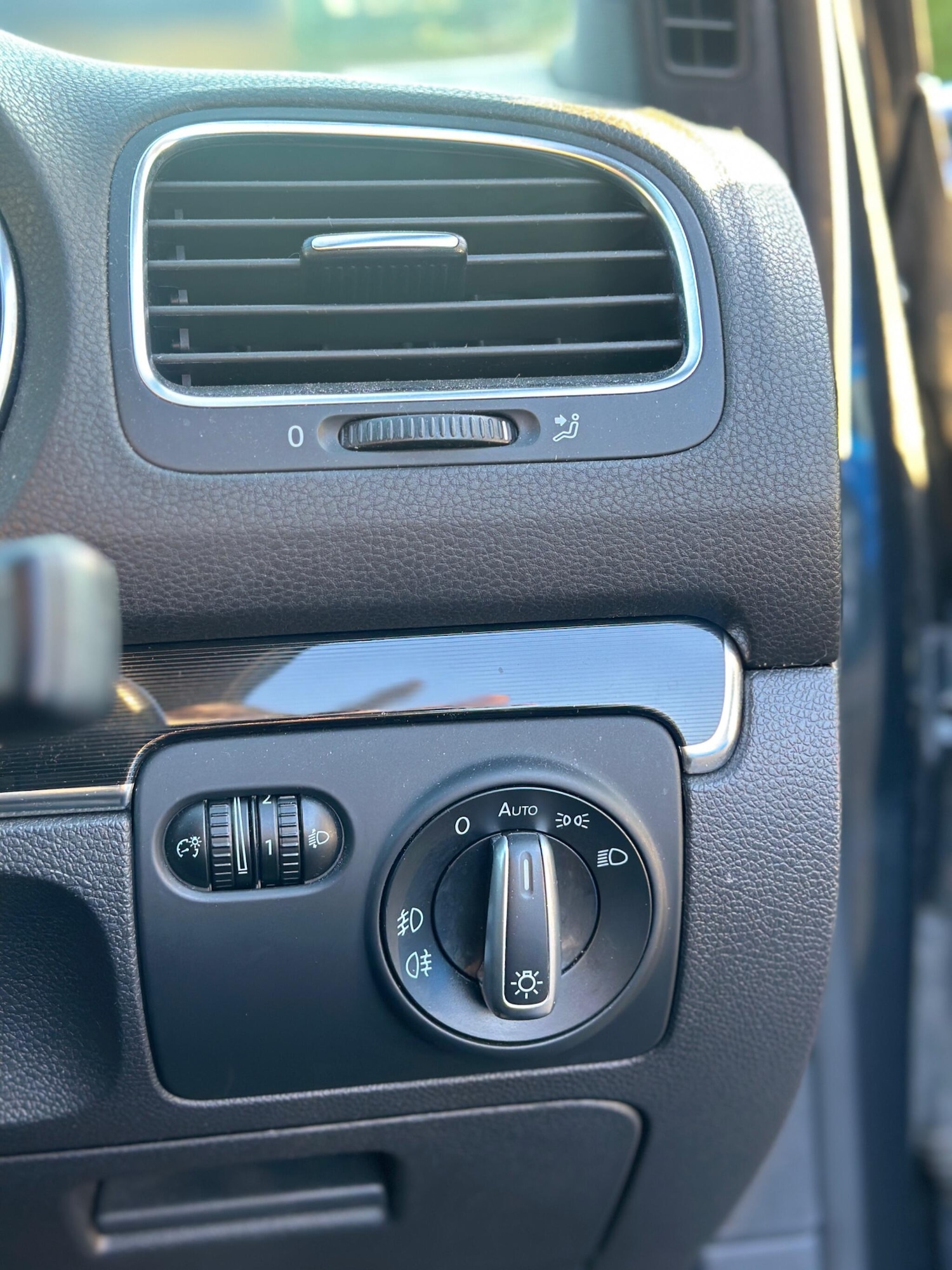 Used Volkswagen Golf 2010 for sale - 77957944: Photo 16