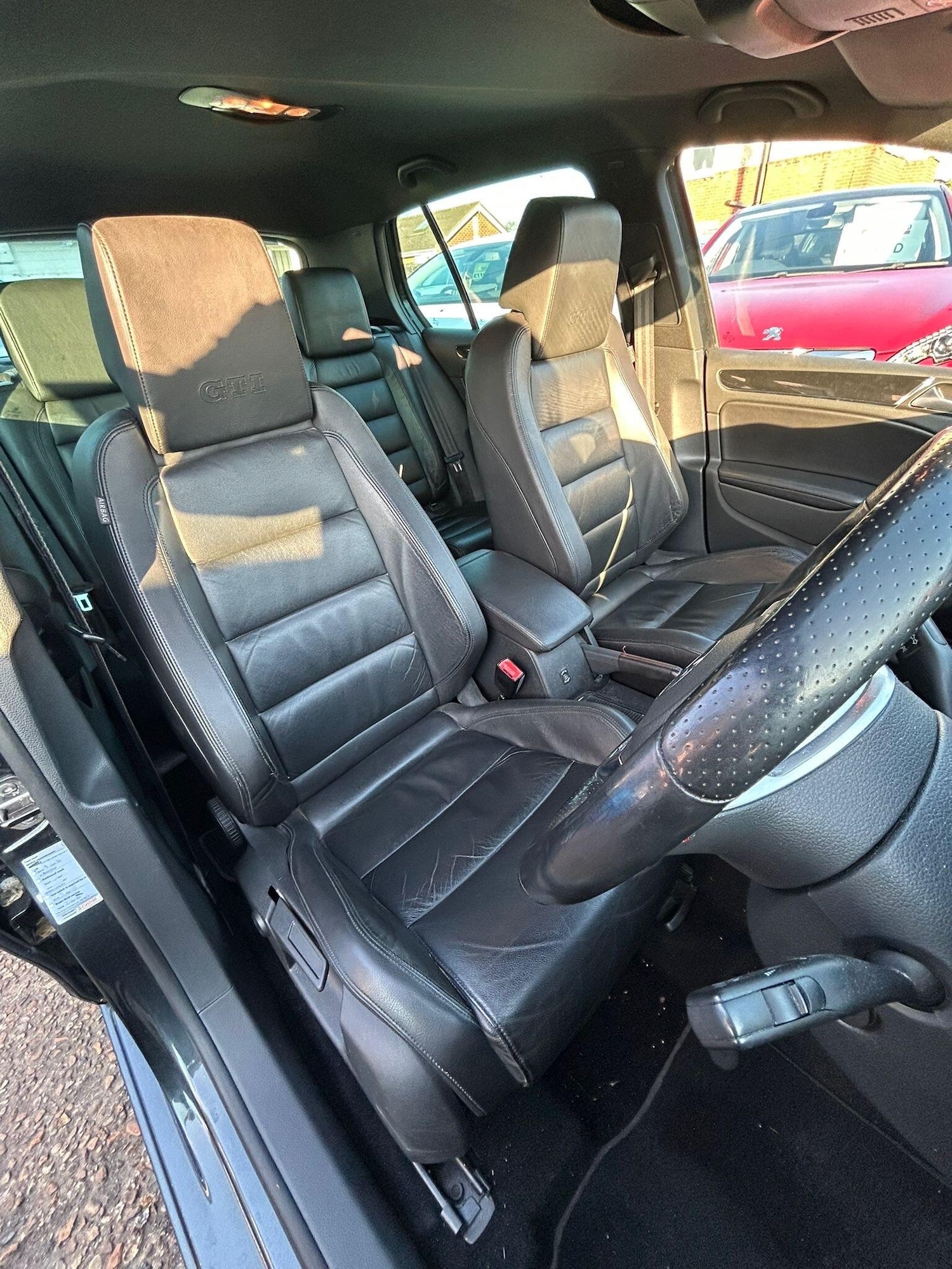 Used Volkswagen Golf 2010 for sale - 77957944: Photo 23