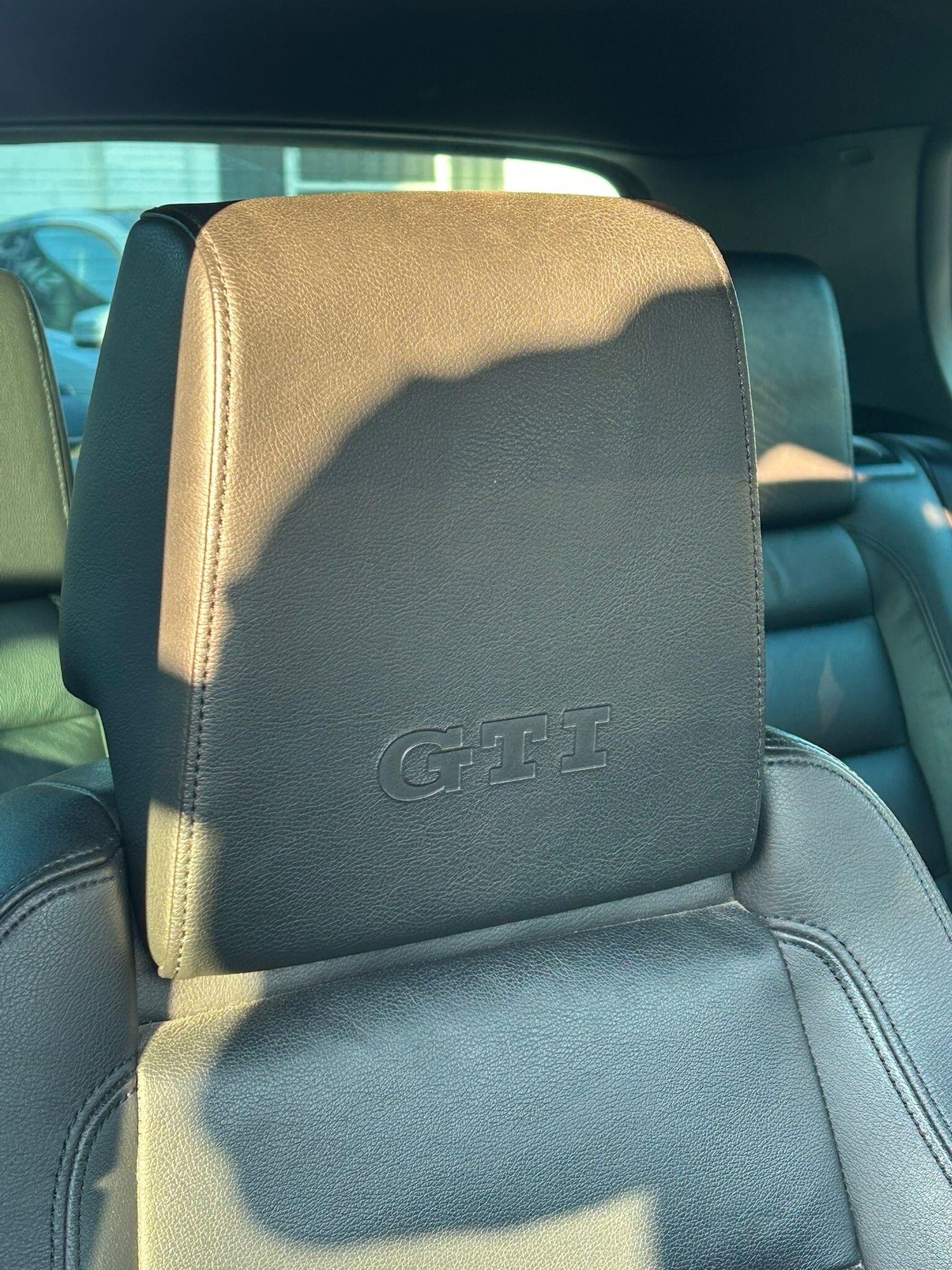 Used Volkswagen Golf 2010 for sale - 77957944: Photo 24