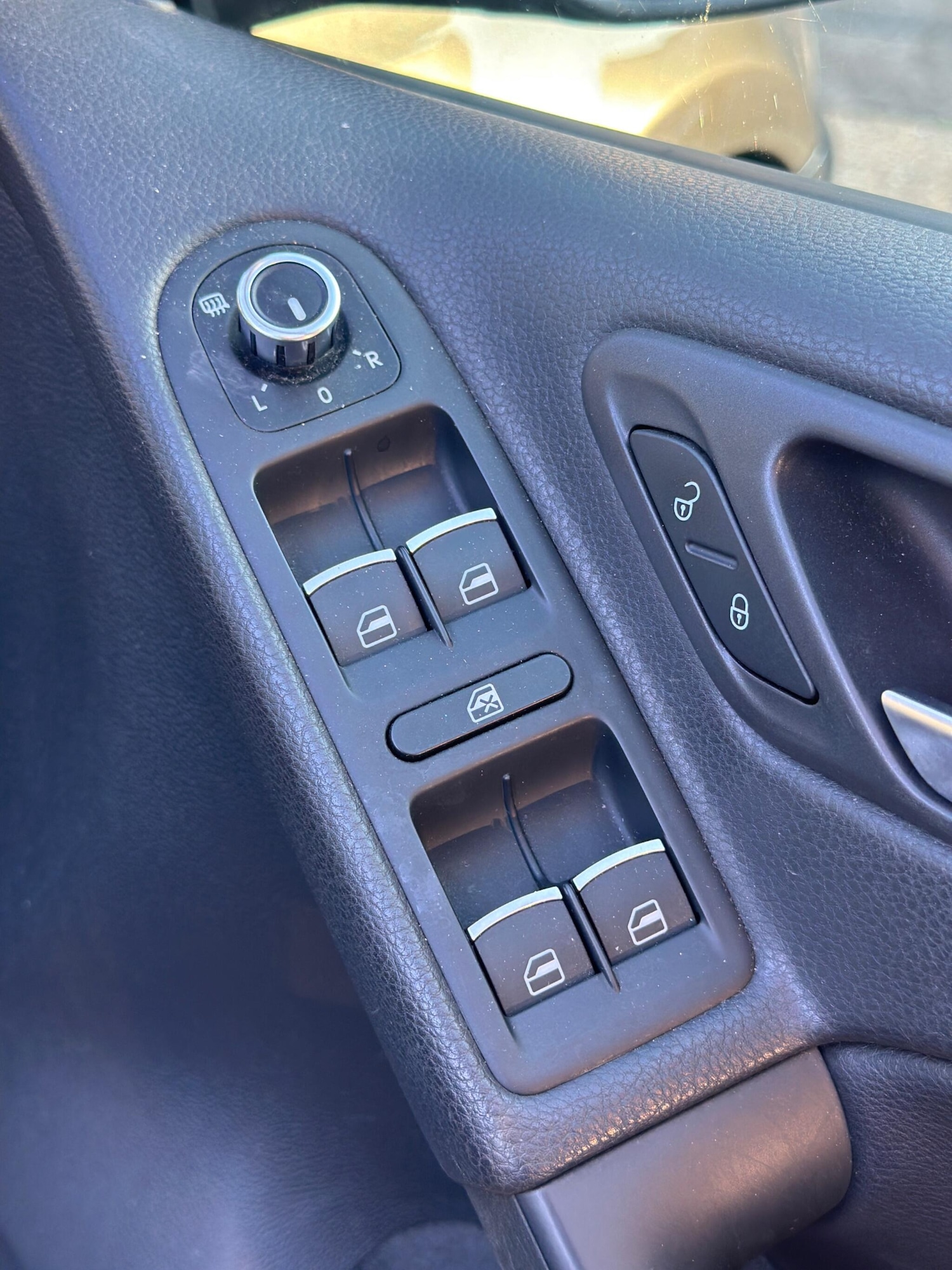 Used Volkswagen Golf 2010 for sale - 77957944: Photo 27