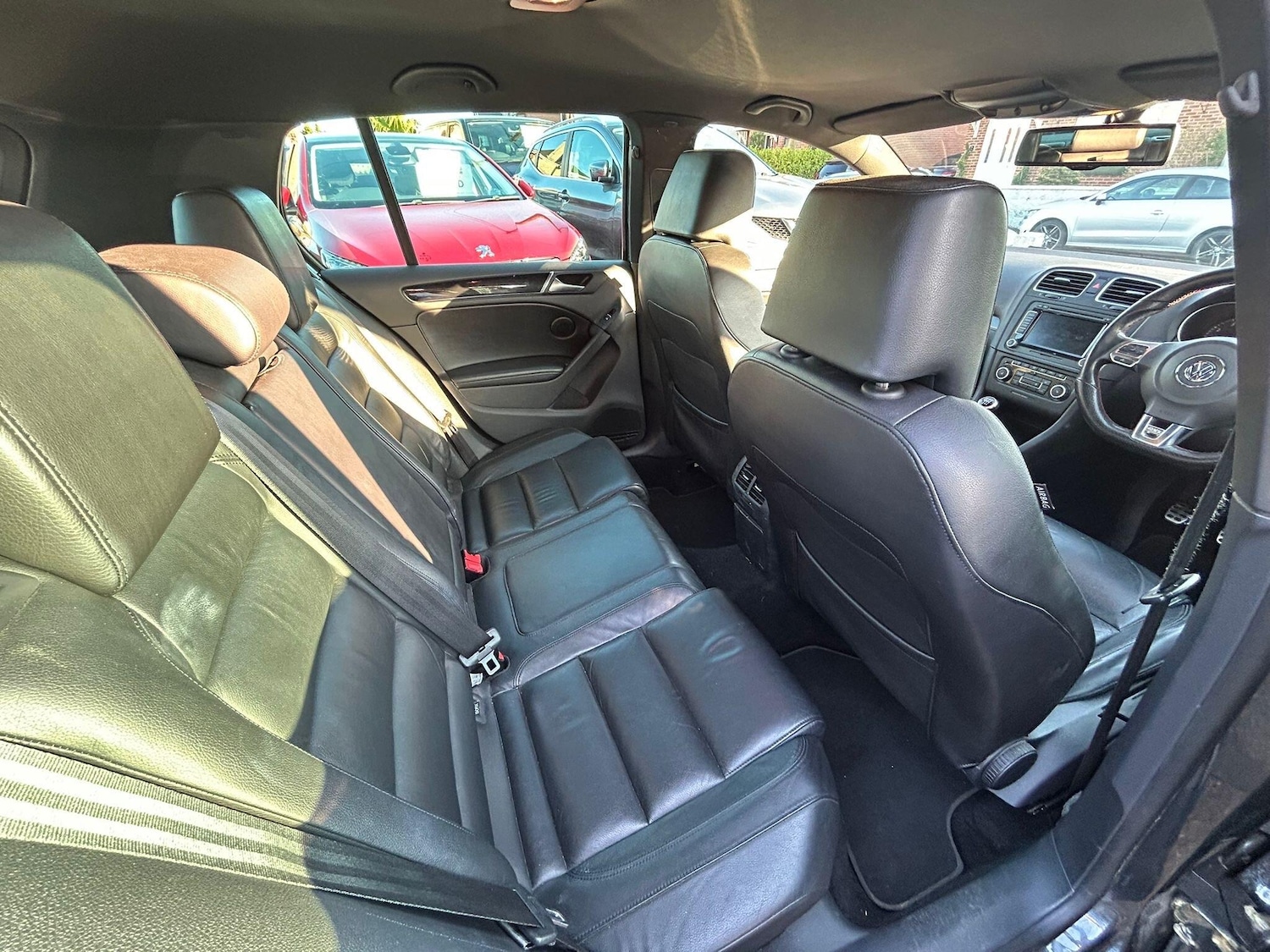 Used Volkswagen Golf 2010 for sale - 77957944: Photo 28