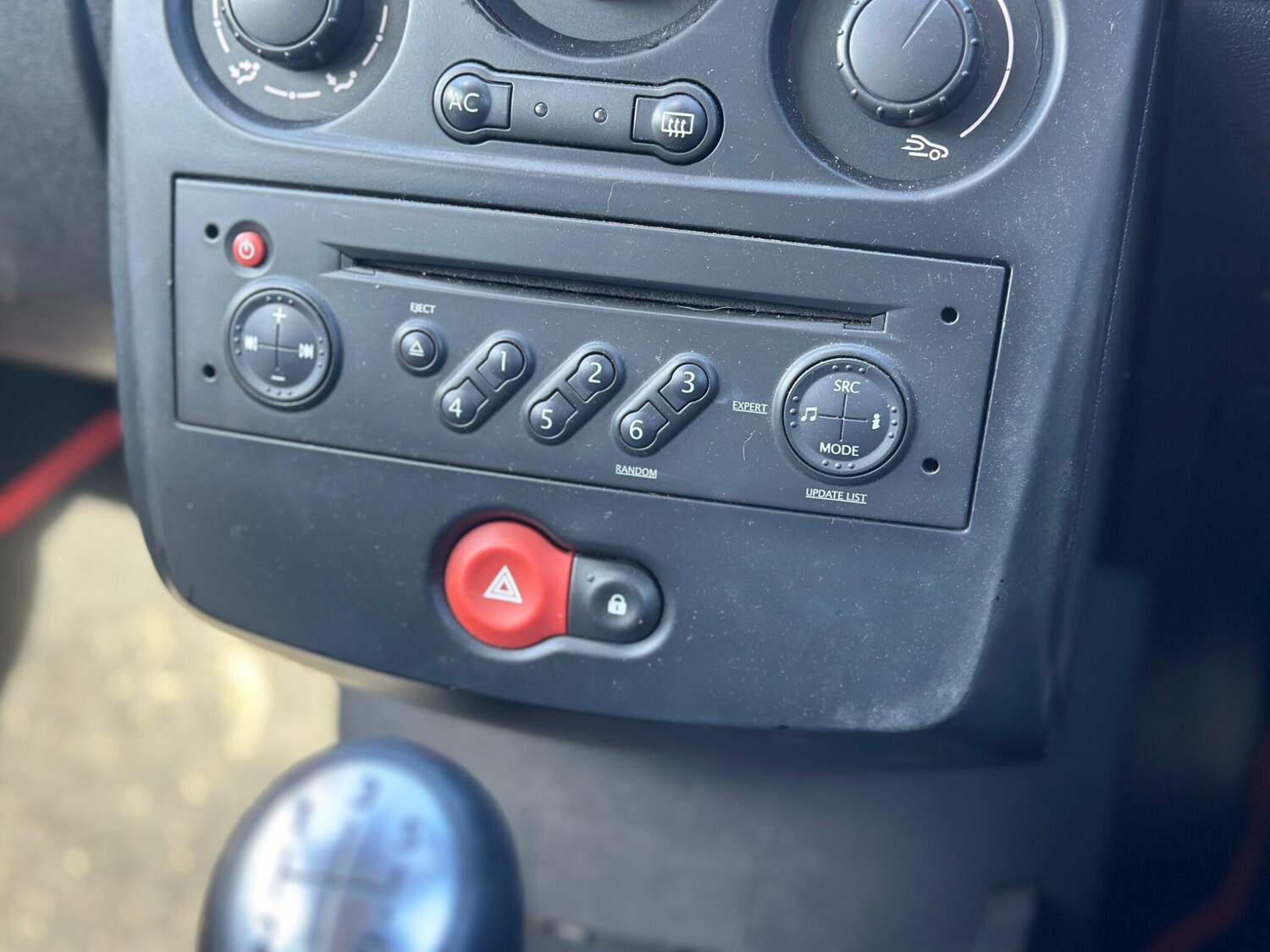 Used Renault Clio for sale - 78214279: Photo 14