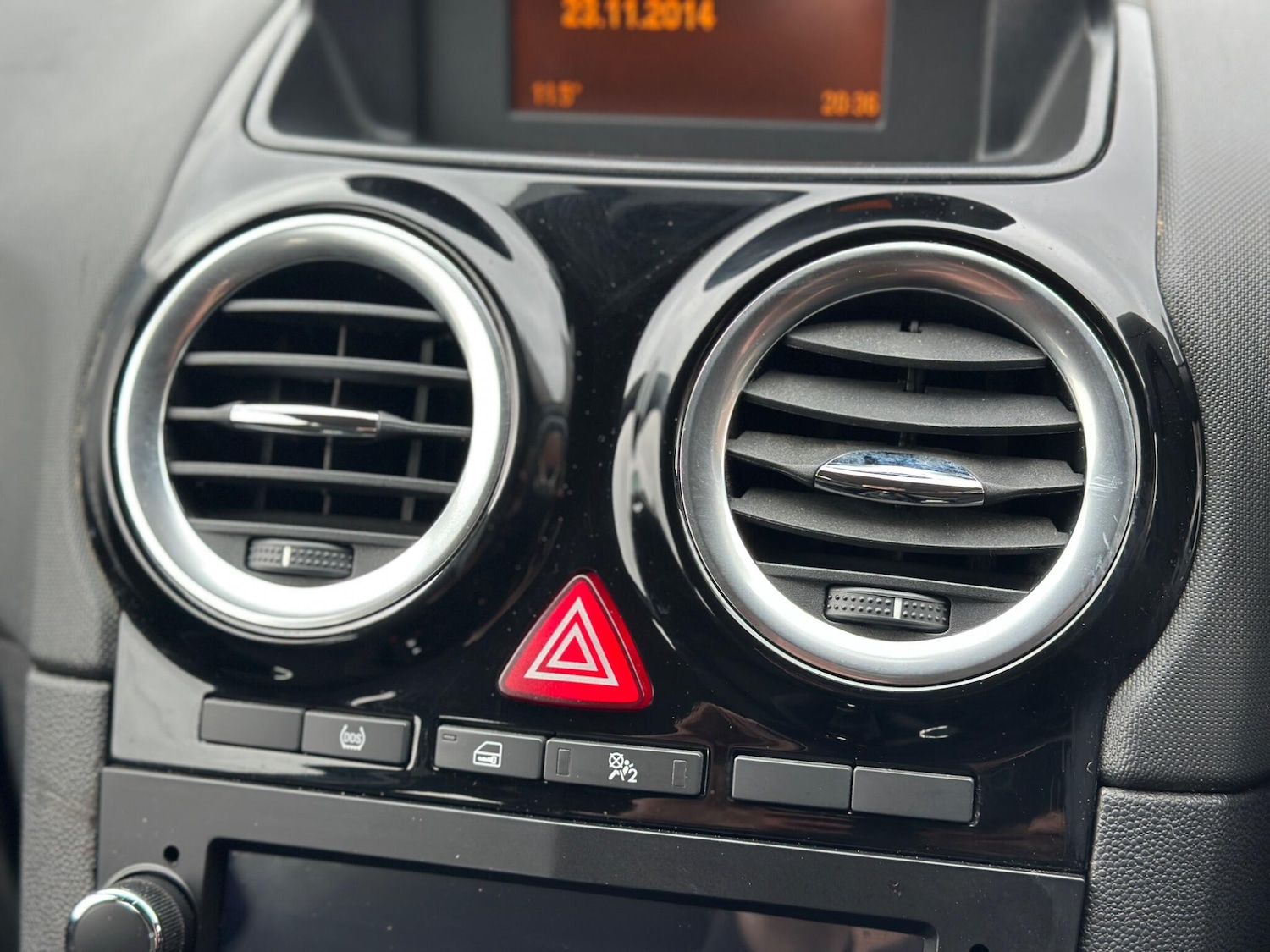 Used Vauxhall Corsa 2014 for sale - 77683822: Photo 14