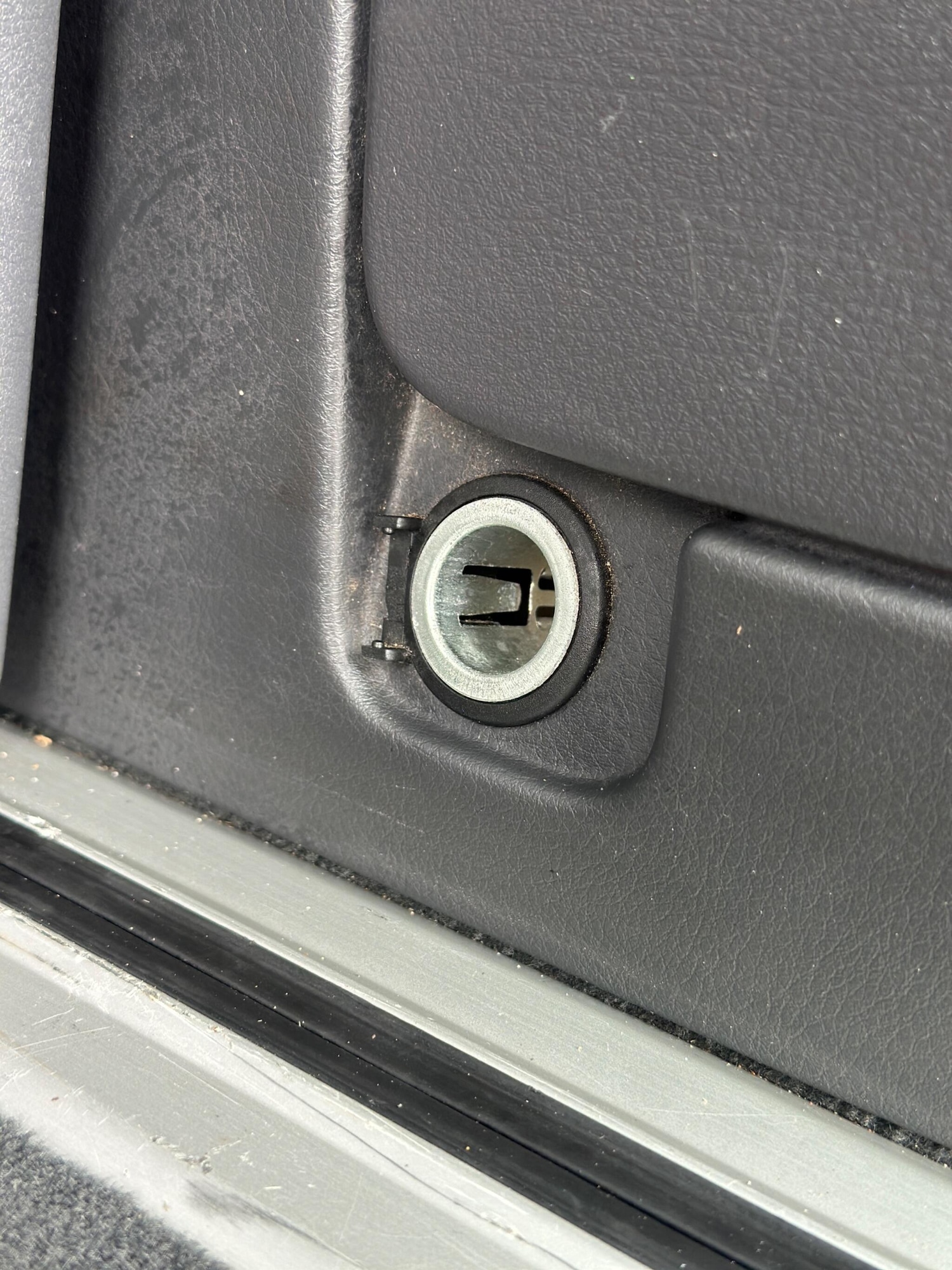 Used Volkswagen Caravelle for sale - 78136421: Photo 10