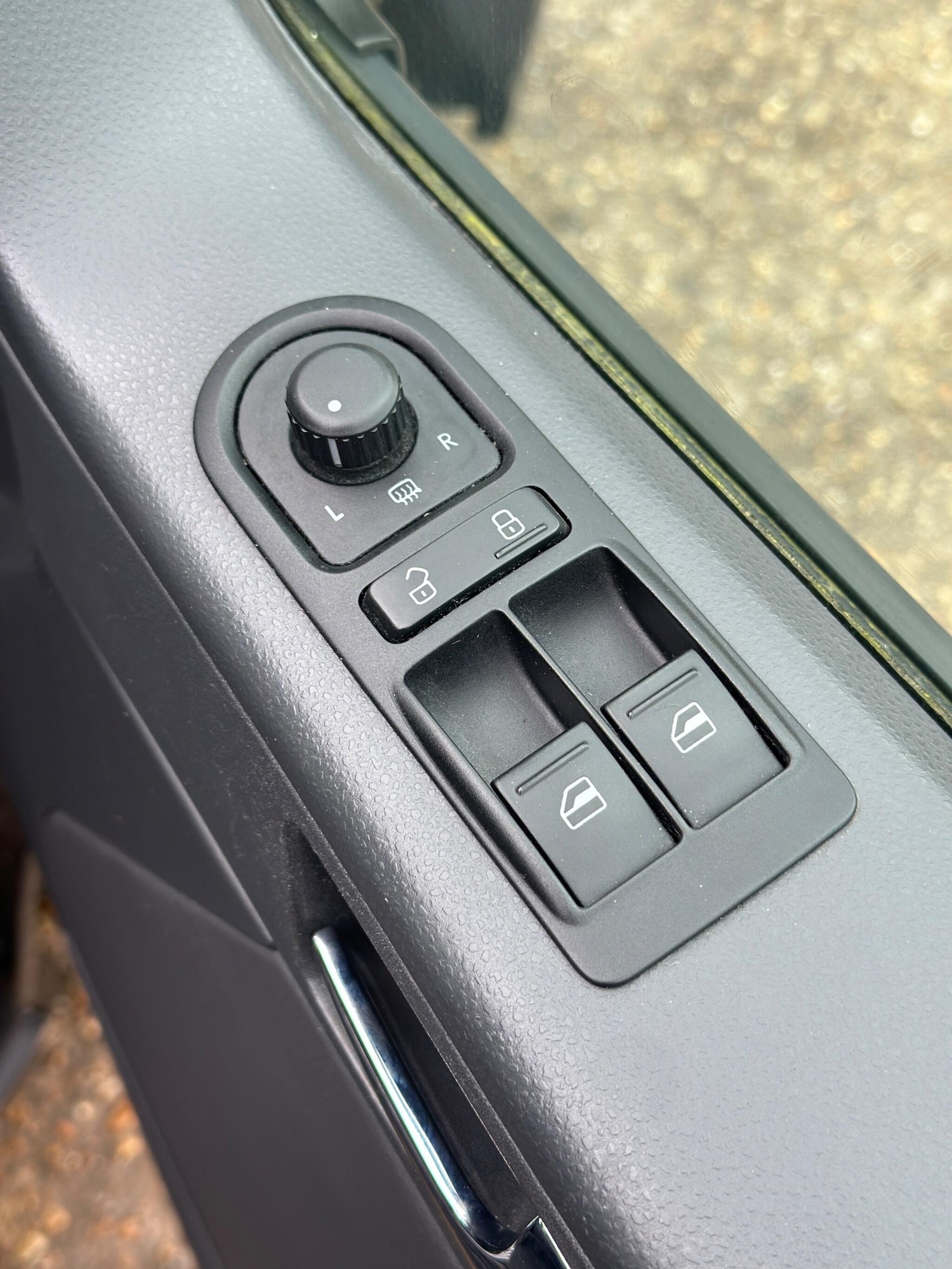 Used Volkswagen Caravelle for sale - 78136421: Photo 22