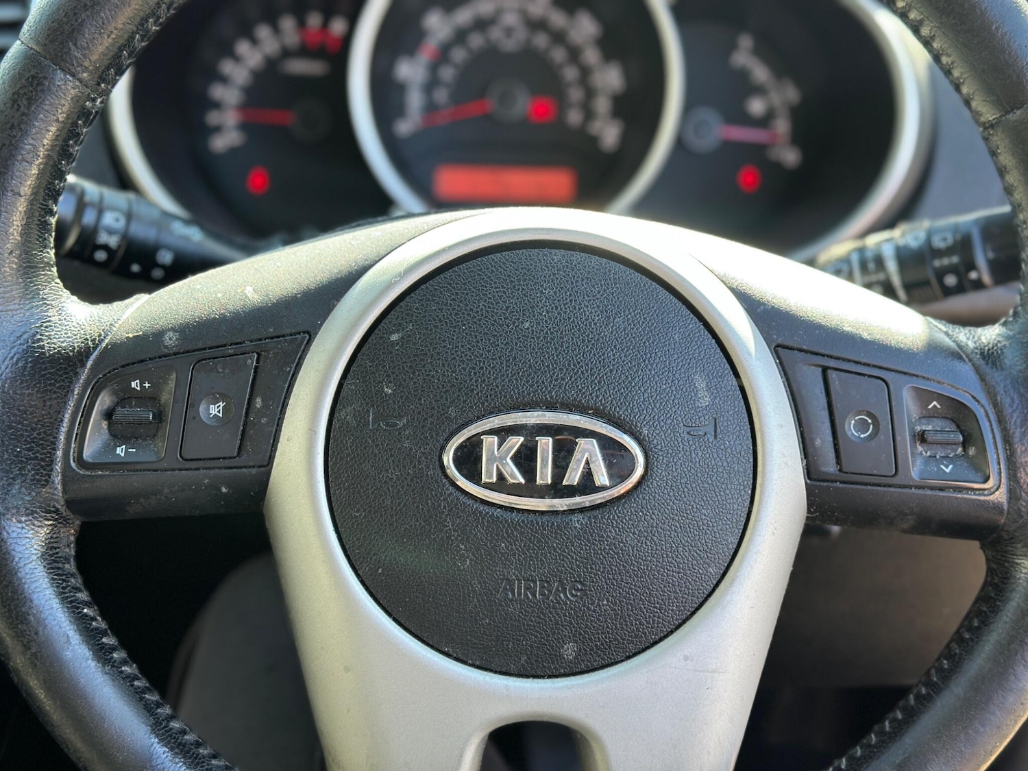 Used Kia Venga 2010 for sale - 78115840: Photo 5