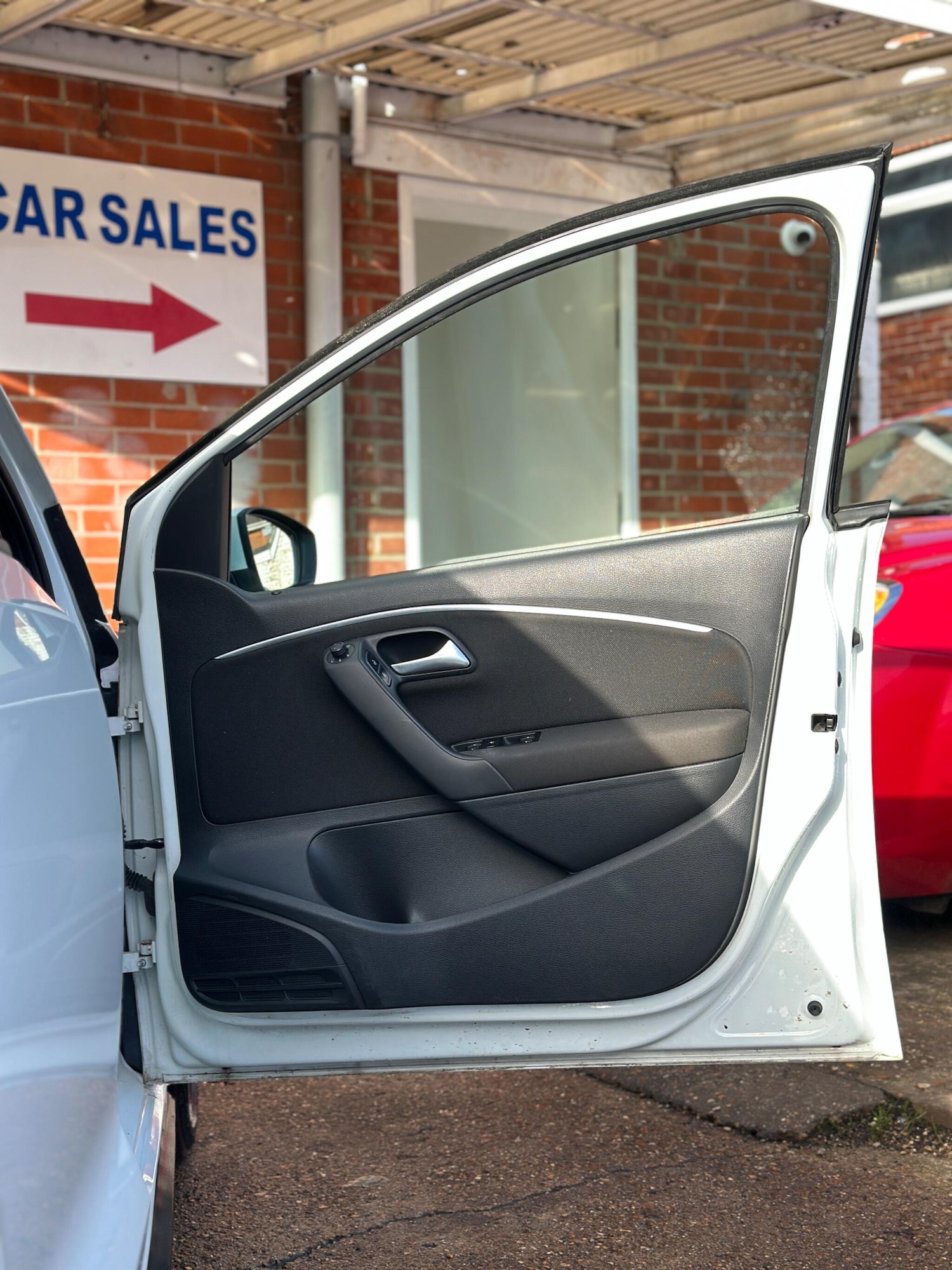 Used Volkswagen Polo 2016 for sale - 77268029: Photo 24