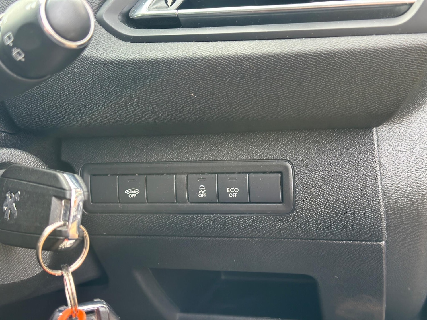 Used Peugeot 308 2015 for sale - 77892151: Photo 12