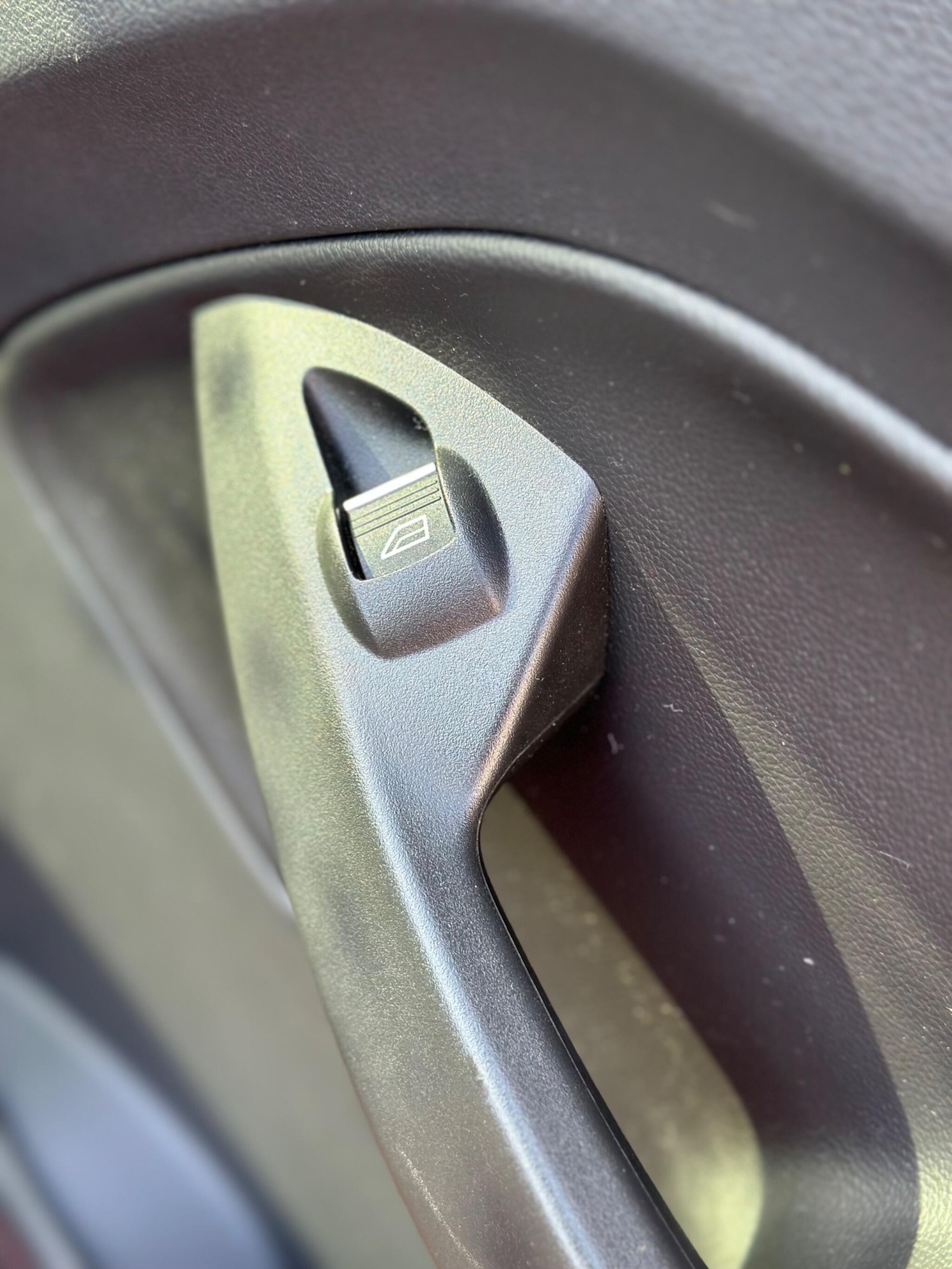 Used Ford Kuga 2015 for sale - 77304831: Photo 38