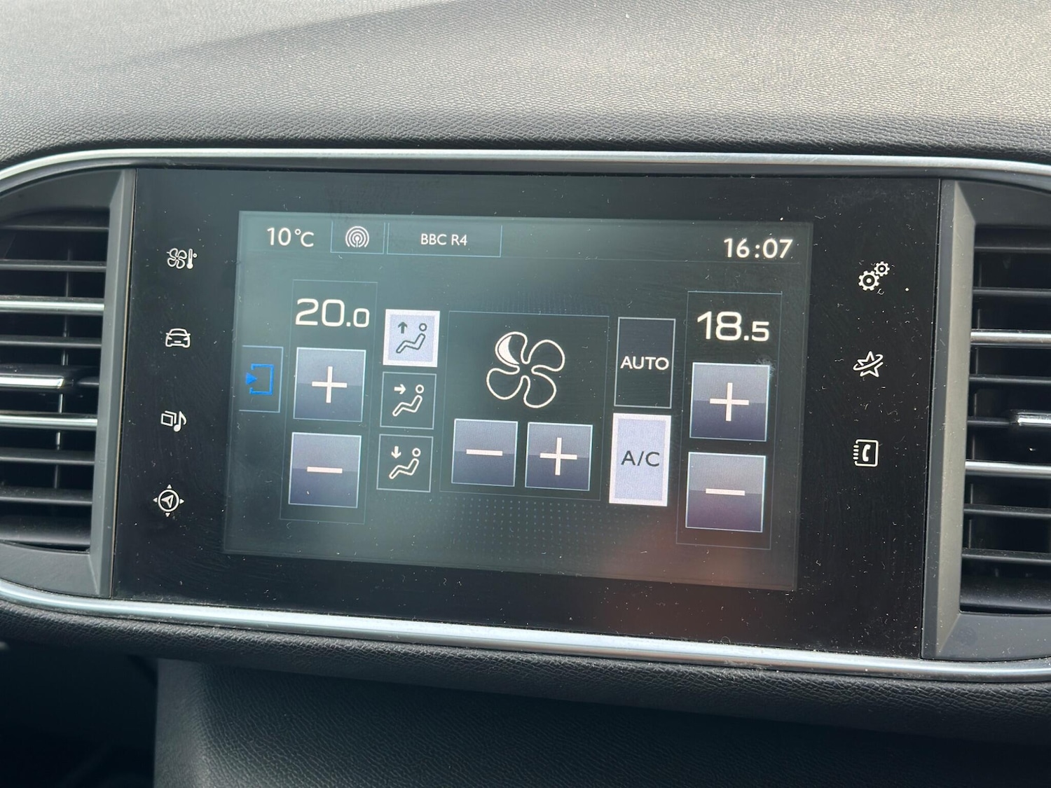 Used Peugeot 308 2014 for sale - 77468130: Photo 18