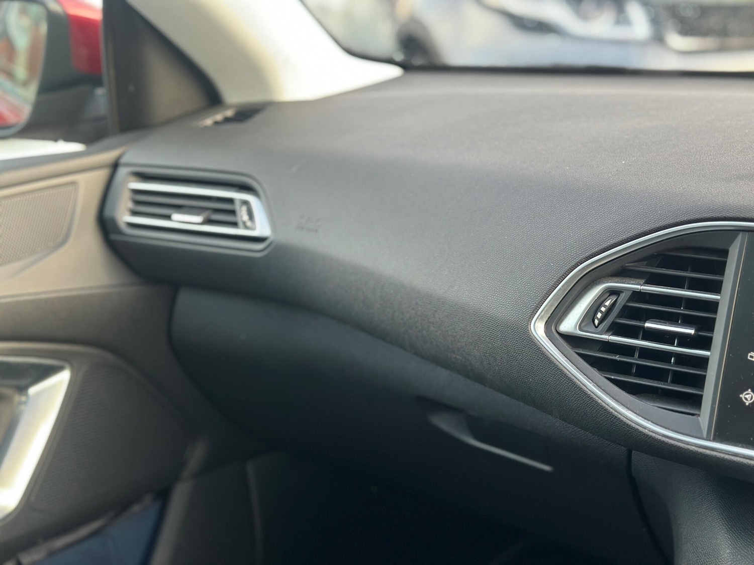 Used Peugeot 308 2014 for sale - 77468130: Photo 21