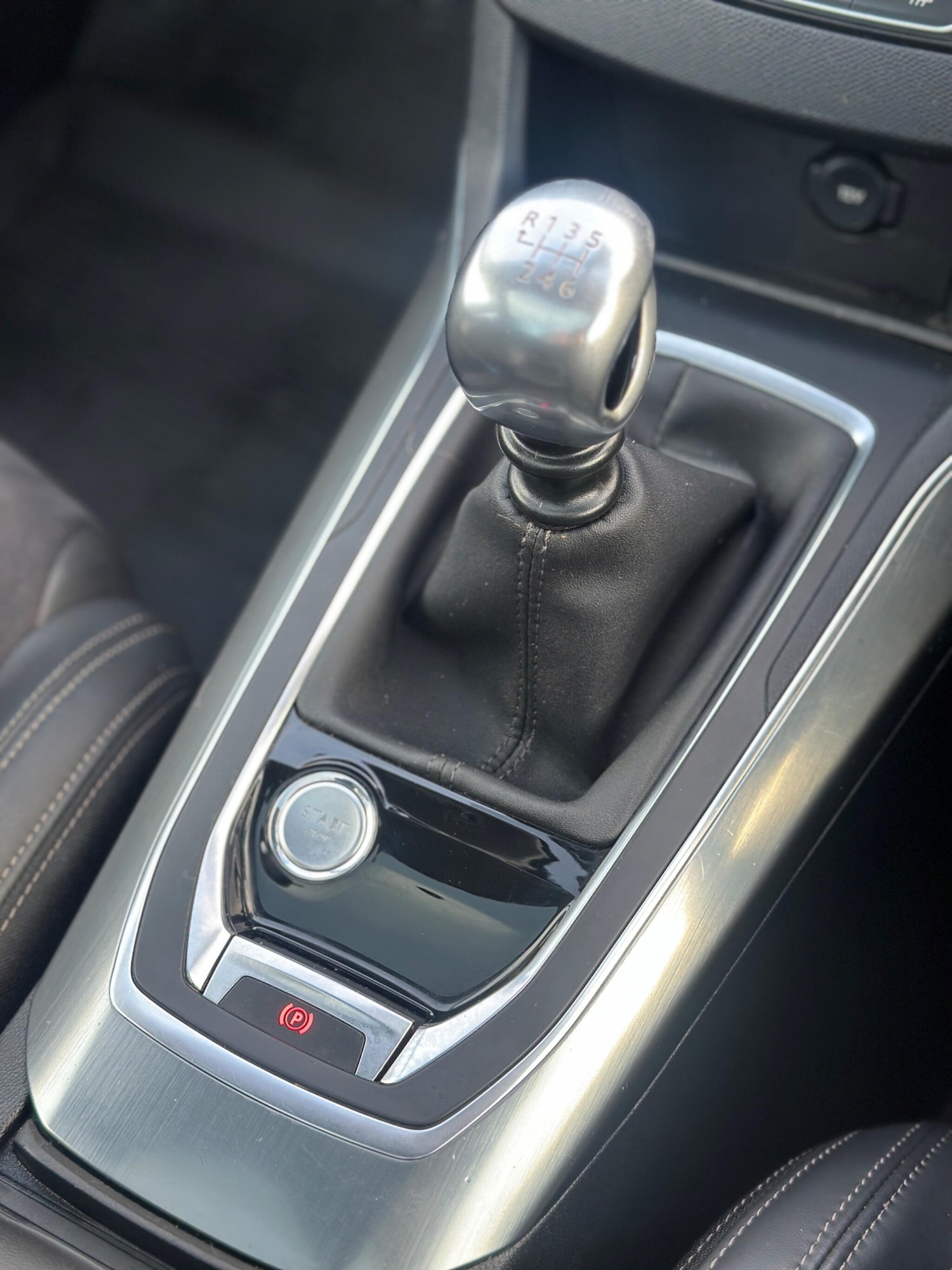 Used Peugeot 308 2014 for sale - 77468130: Photo 24