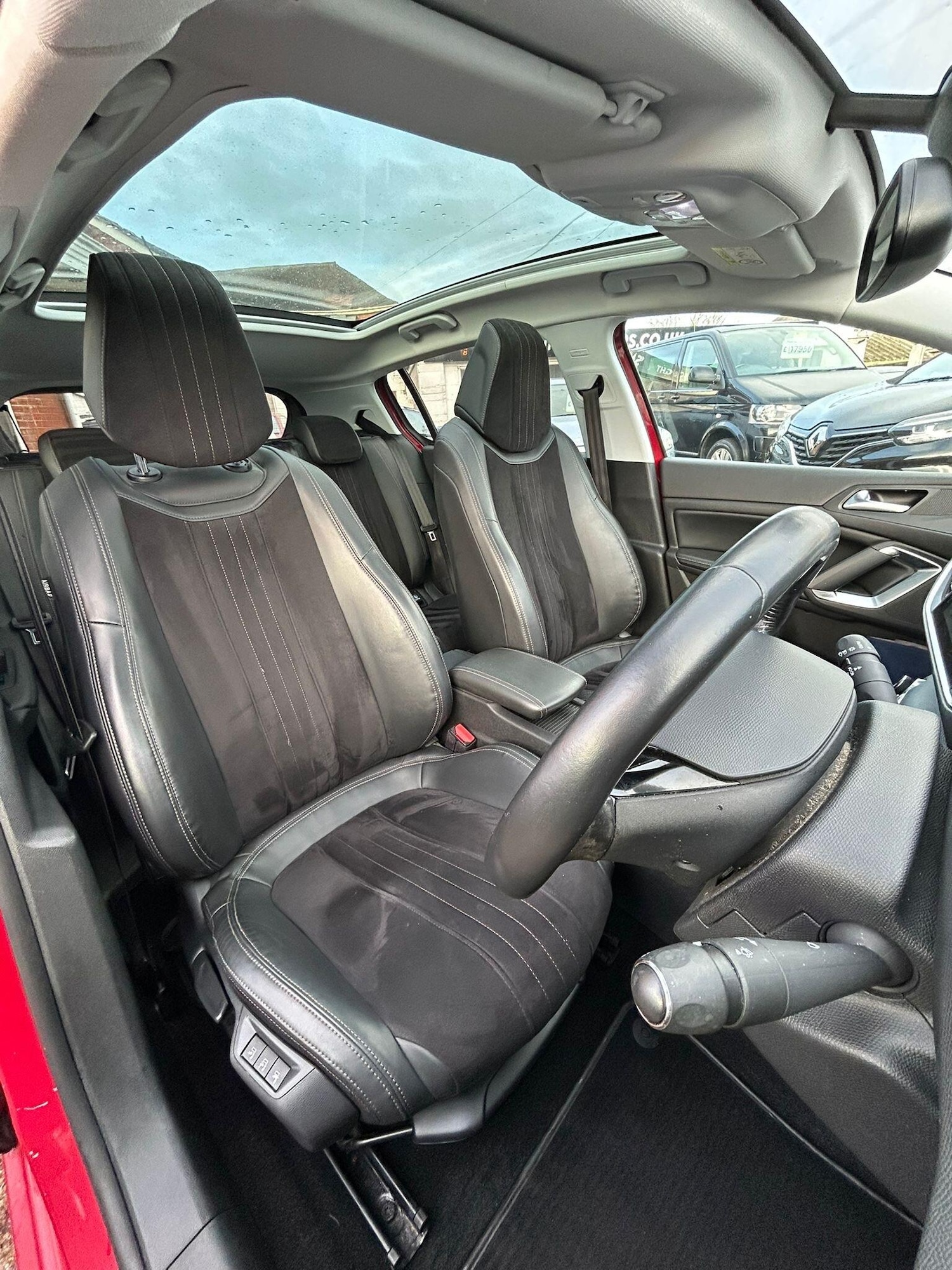 Used Peugeot 308 2014 for sale - 77468130: Photo 25