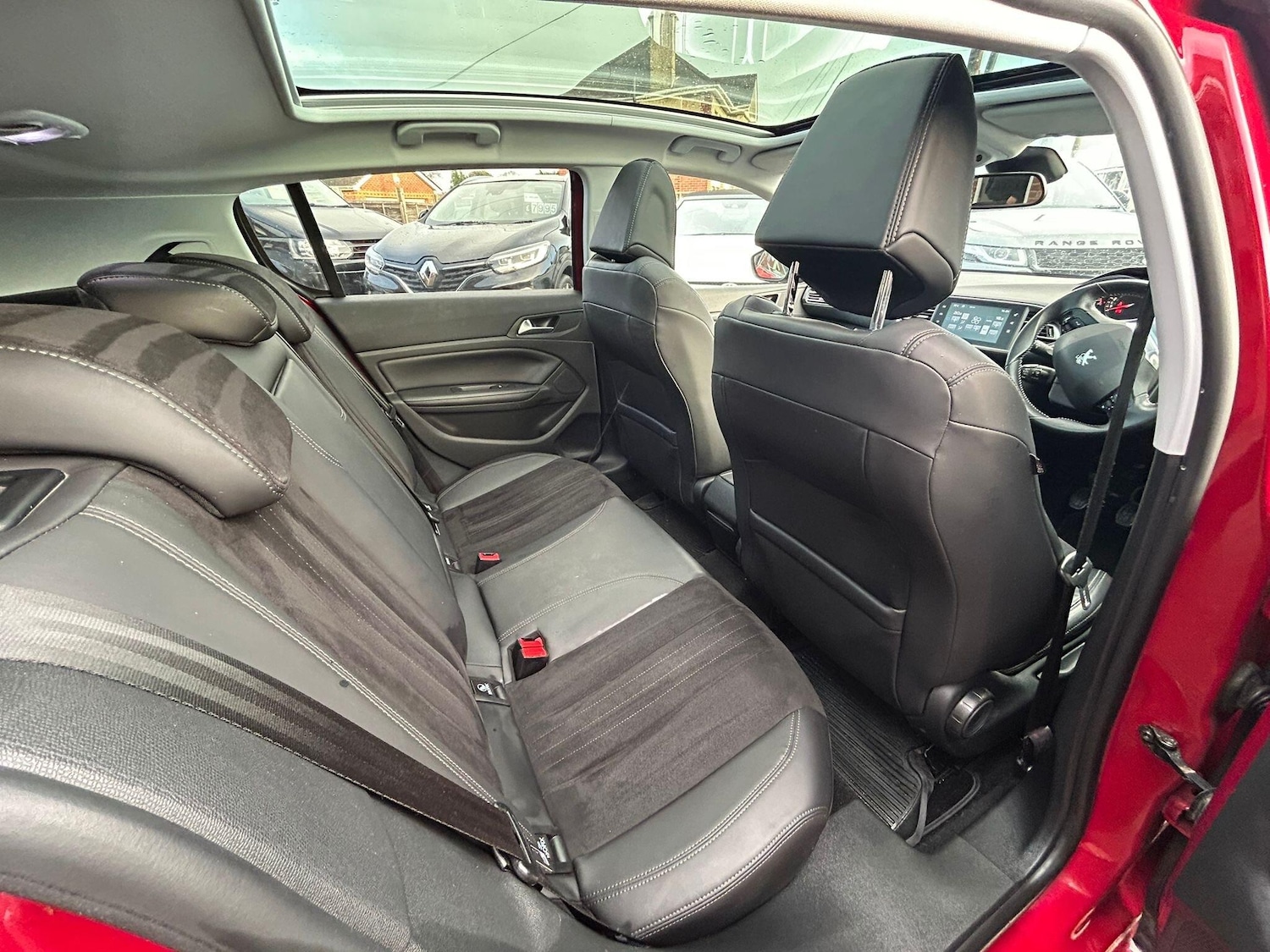 Used Peugeot 308 2014 for sale - 77468130: Photo 29