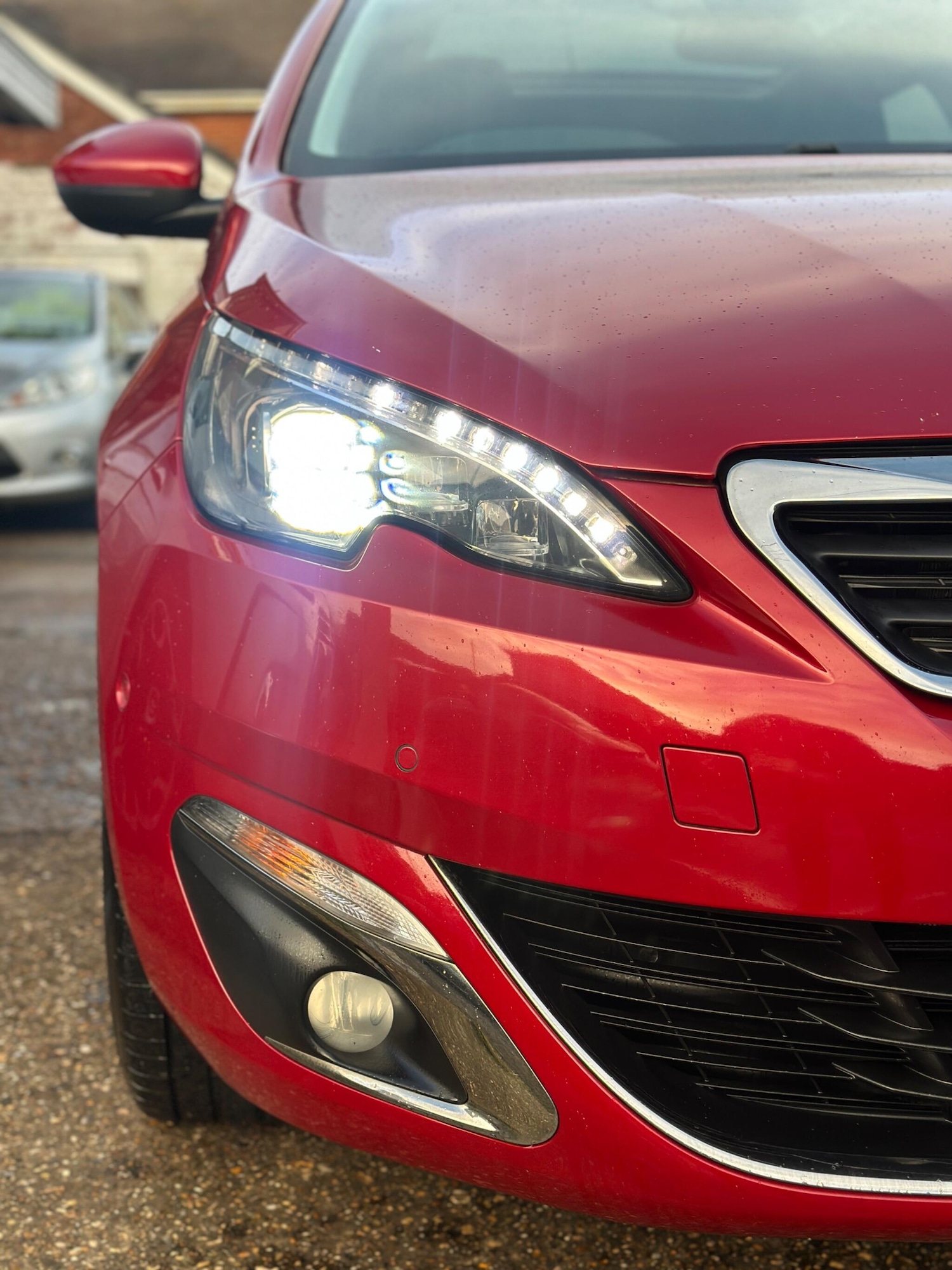 Used Peugeot 308 2014 for sale - 77468130: Photo 3