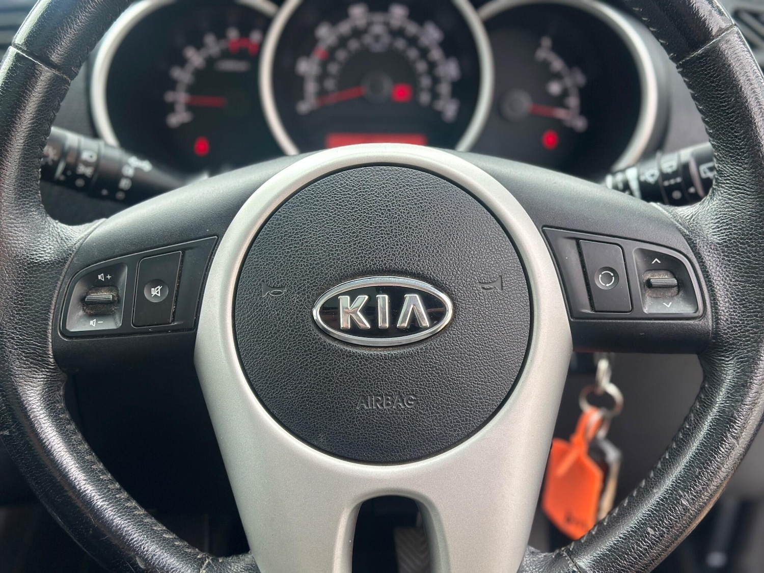 Used Kia Venga 2012 for sale - 77924937: Photo 14